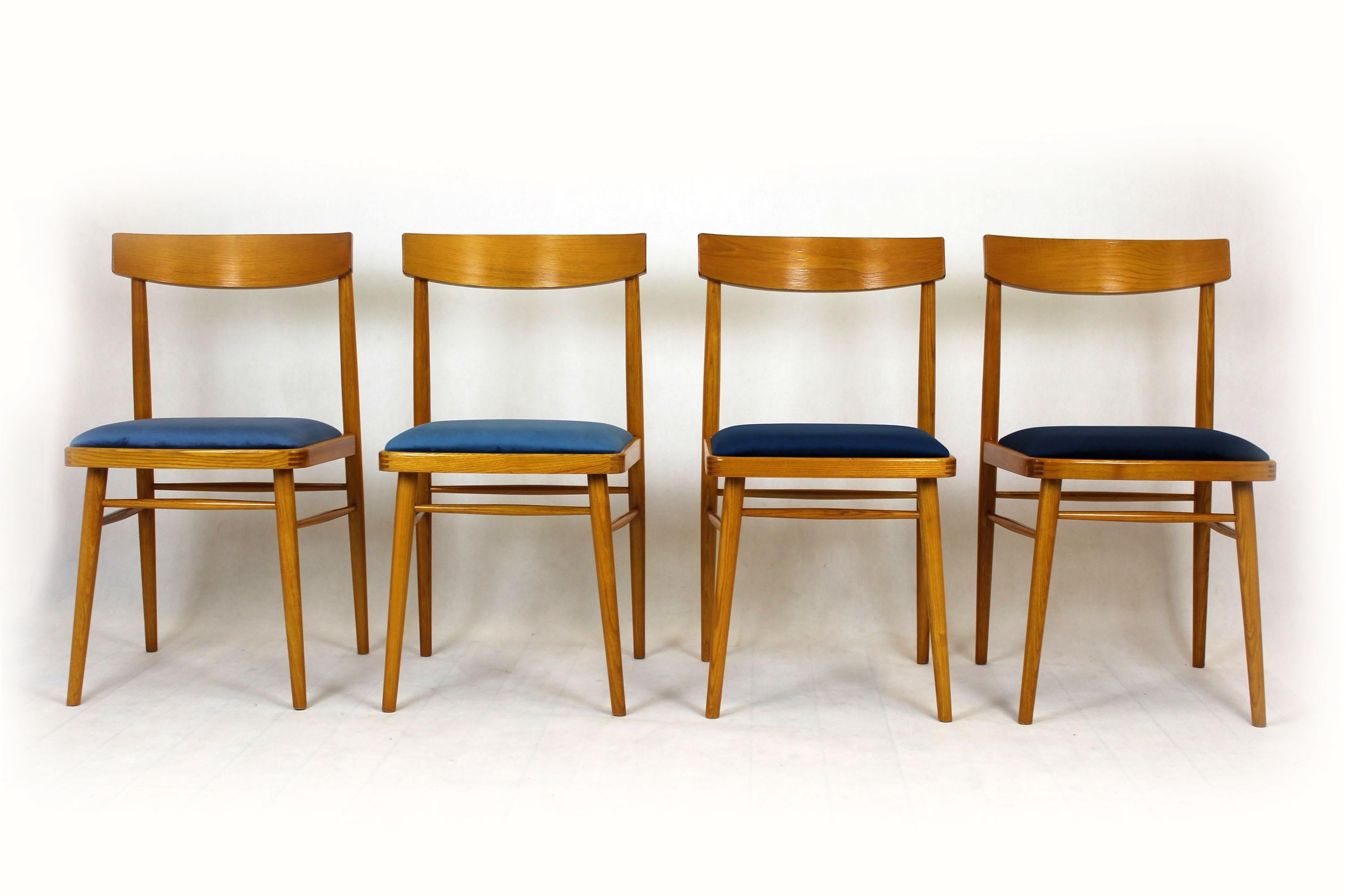 Ash Dining Chairs from Ton, 1960s, Set of 4 For Sale 2