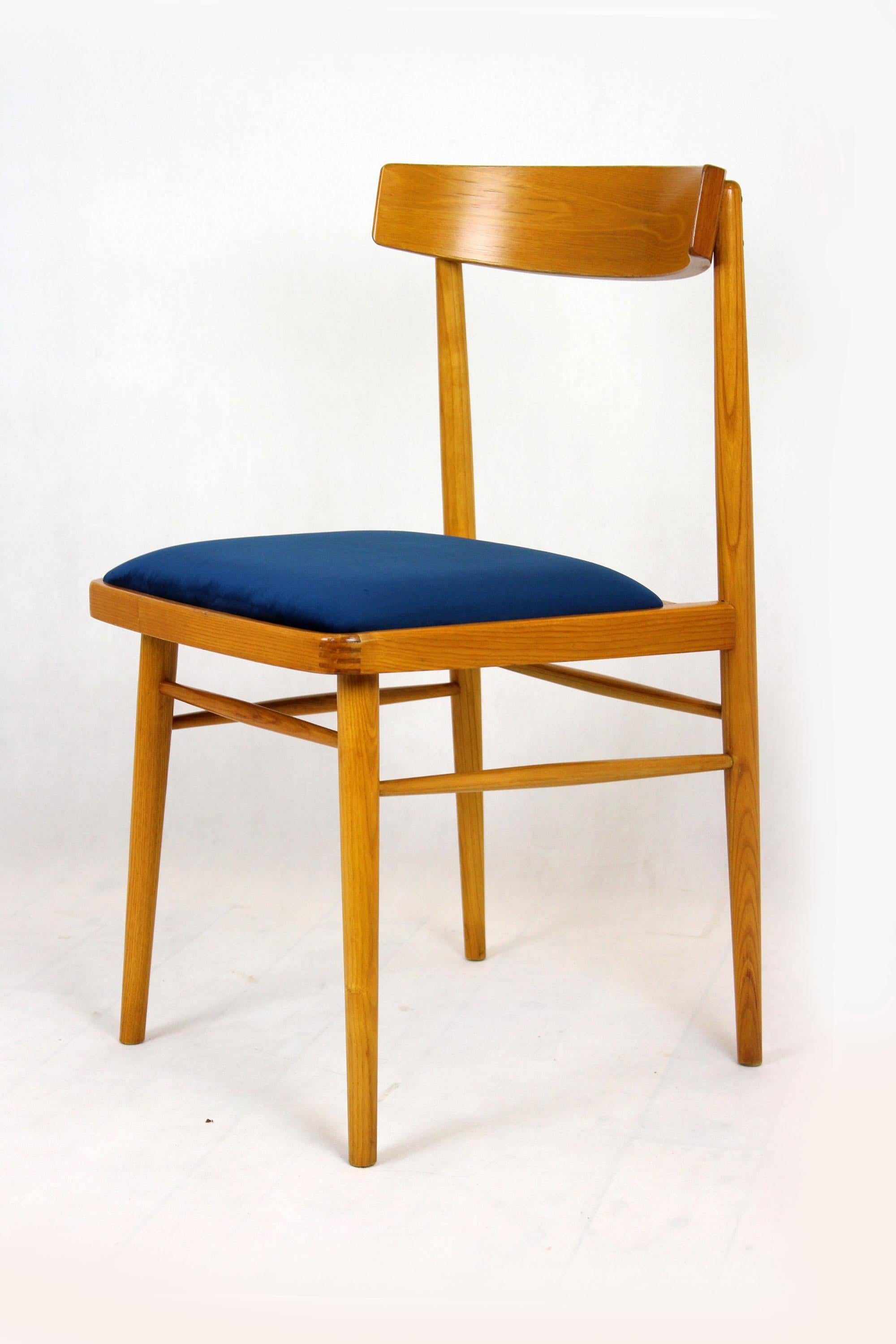 Ash Dining Chairs from Ton, 1960s, Set of 4 For Sale 3