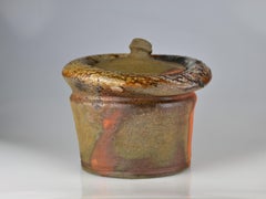 Ash Glazed Lidded Jar with Arrow-Notch Type Mouth by Kaneshige Makoto, 1945