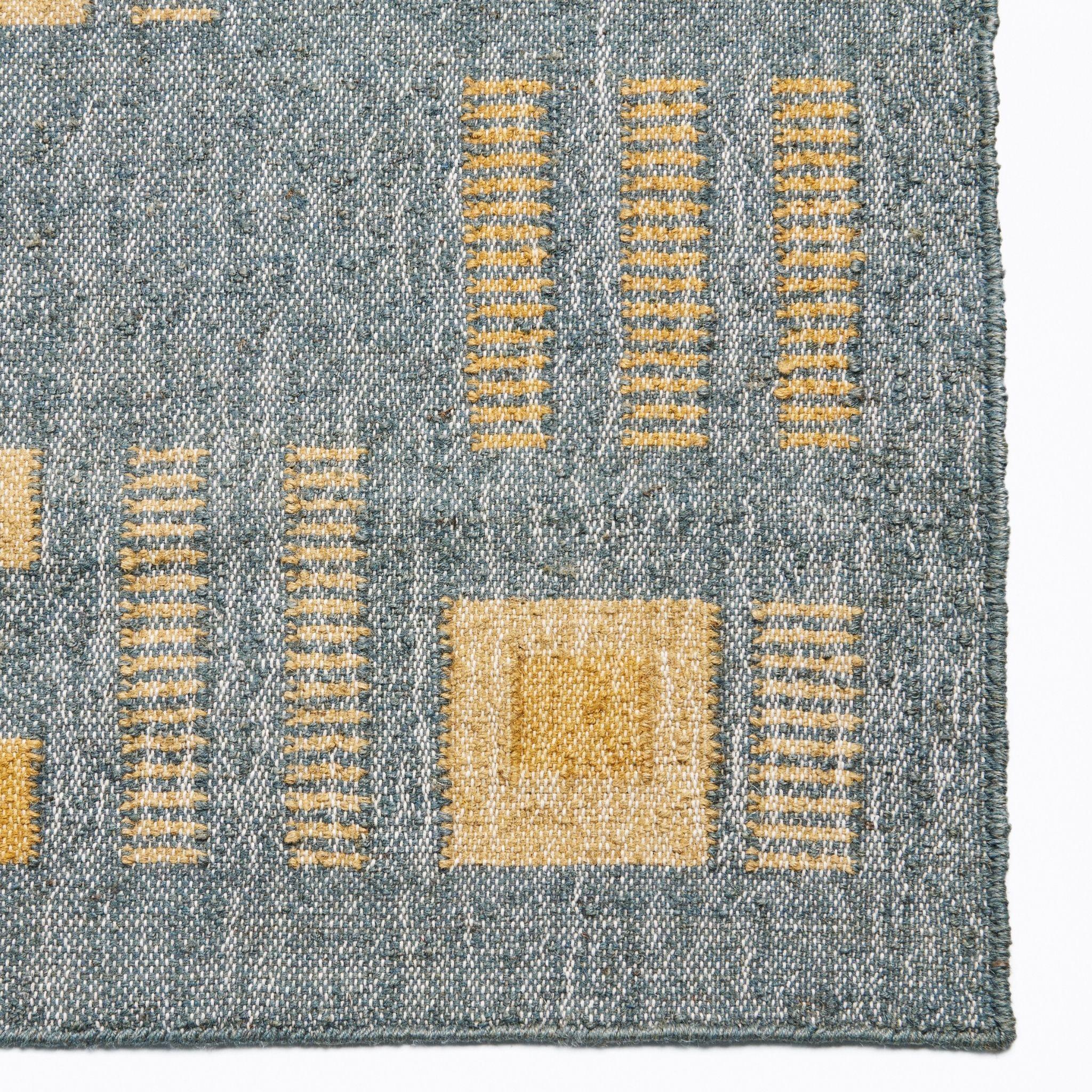 Ash Handwoven Geometric Pattern Jute Indian Rug in Earthy Shades of Blue , Gray For Sale 1