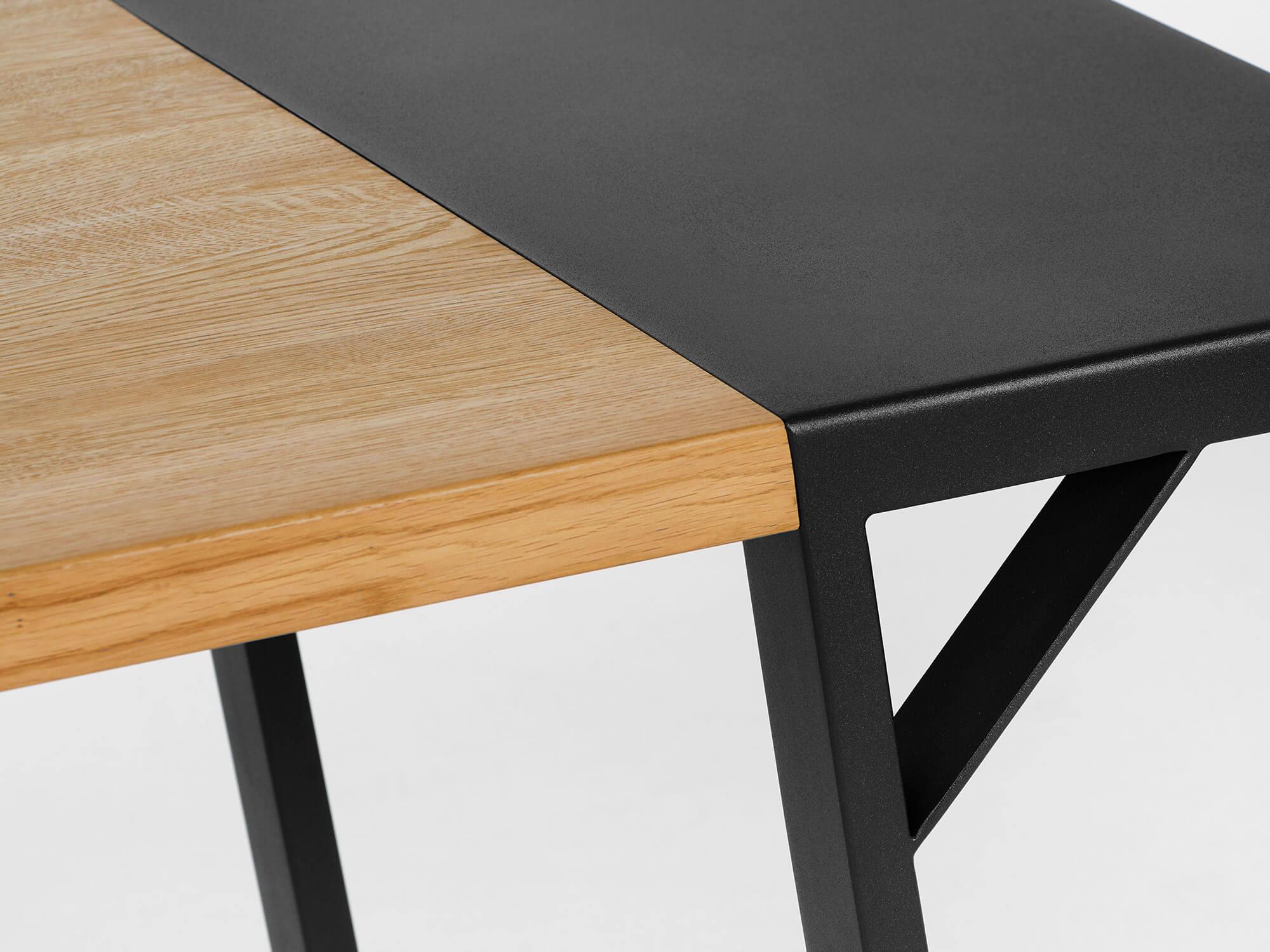 Mesa de despacho L con estructura de fresno negro by Milla & Milli Croata en venta
