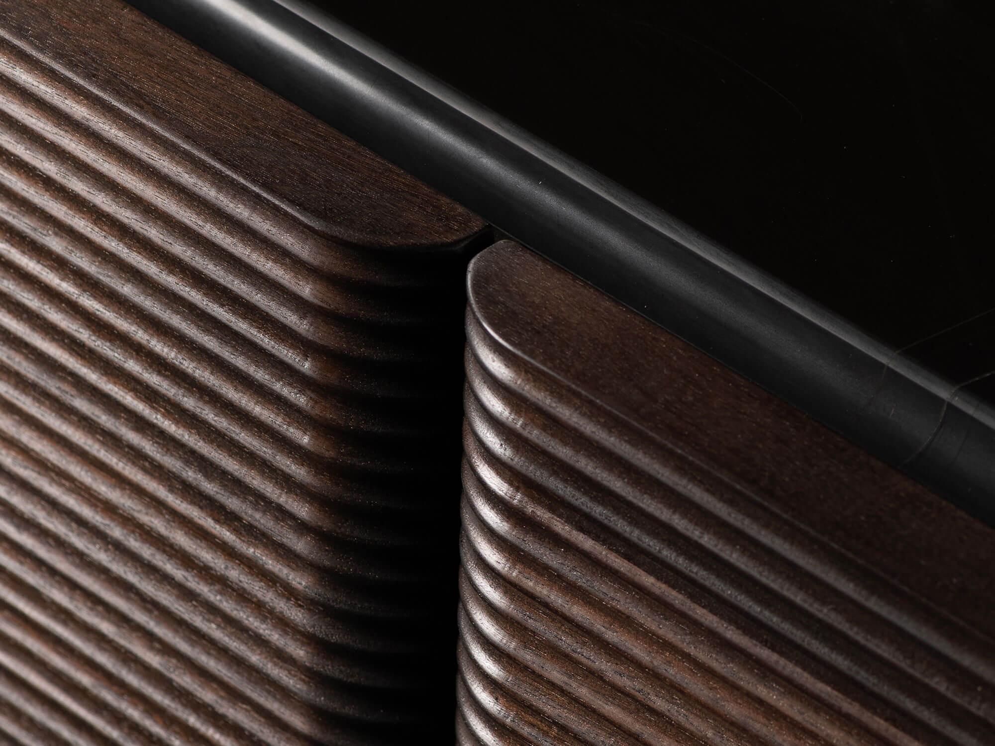 XXI secolo e contemporaneo Credenza Ash Noir Nero Marquina Waves M di M. I. in vendita