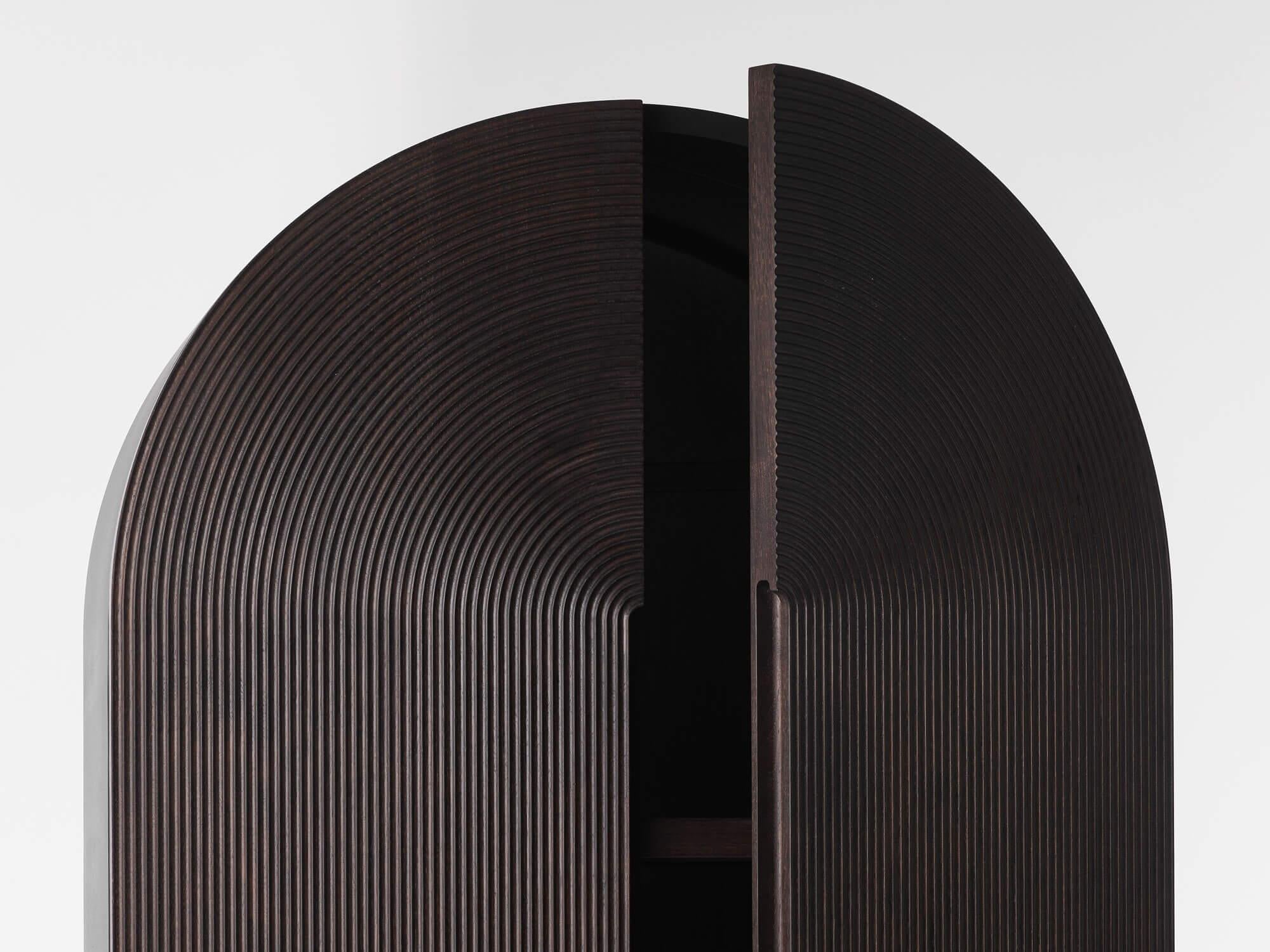 Ash Noir Waves Bar Cabinet by Milla & Milli In New Condition For Sale In Geneve, CH