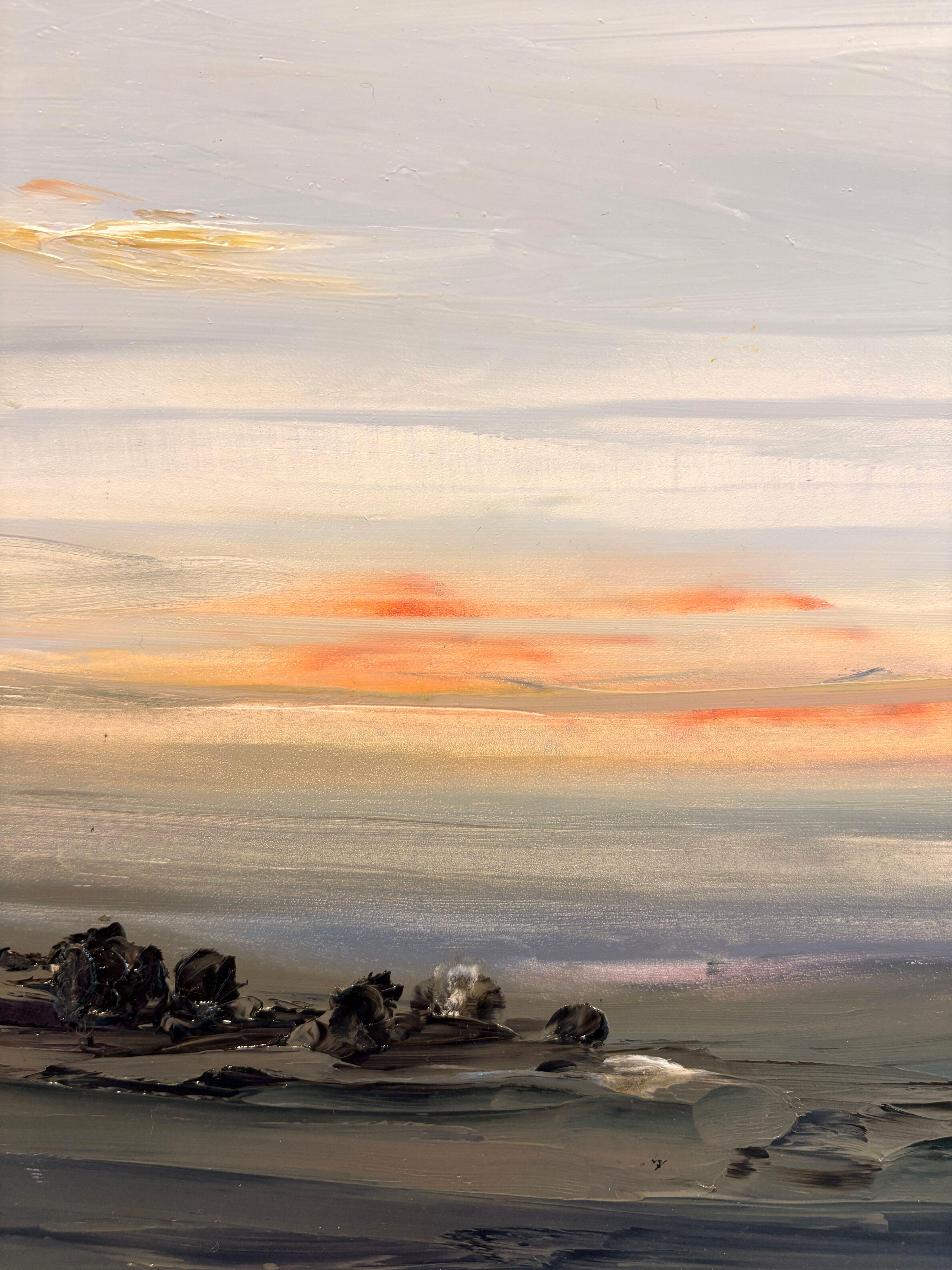 Mandarine Licht, Atmosphärische Landschaft Ölgemälde, 2025 (Grau), Landscape Painting, von Ash Oaksmith