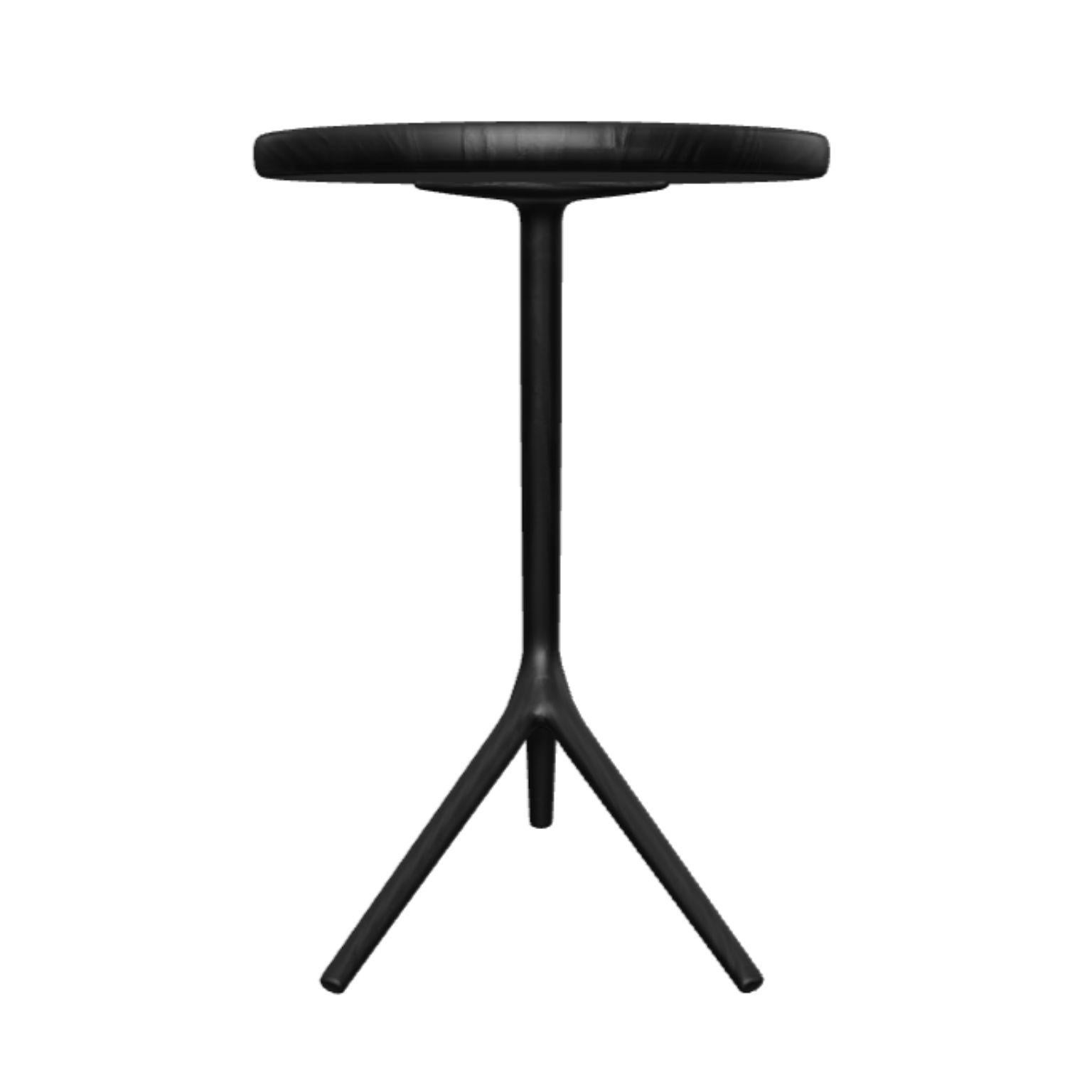 Ash Short tripod table by Fernweh Woodworking
Dimensions: Ø 40.7 x H 50.8 cm 
Materials: Charcoal ash 

Different size and wood options available. 
Size options: 
Short: Ø 40.7 x H 50.8 cm 
Medium: Ø 40.7 x H 57.2 cm 
Tall: Ø 40.7 x H 63.5 cm
Wood