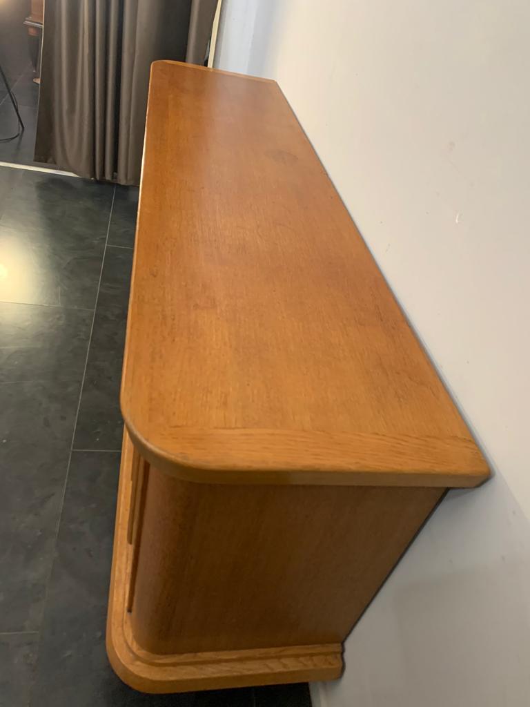 Enfilade en frêne avec panneaux sculptés, années 1930 en vente 11