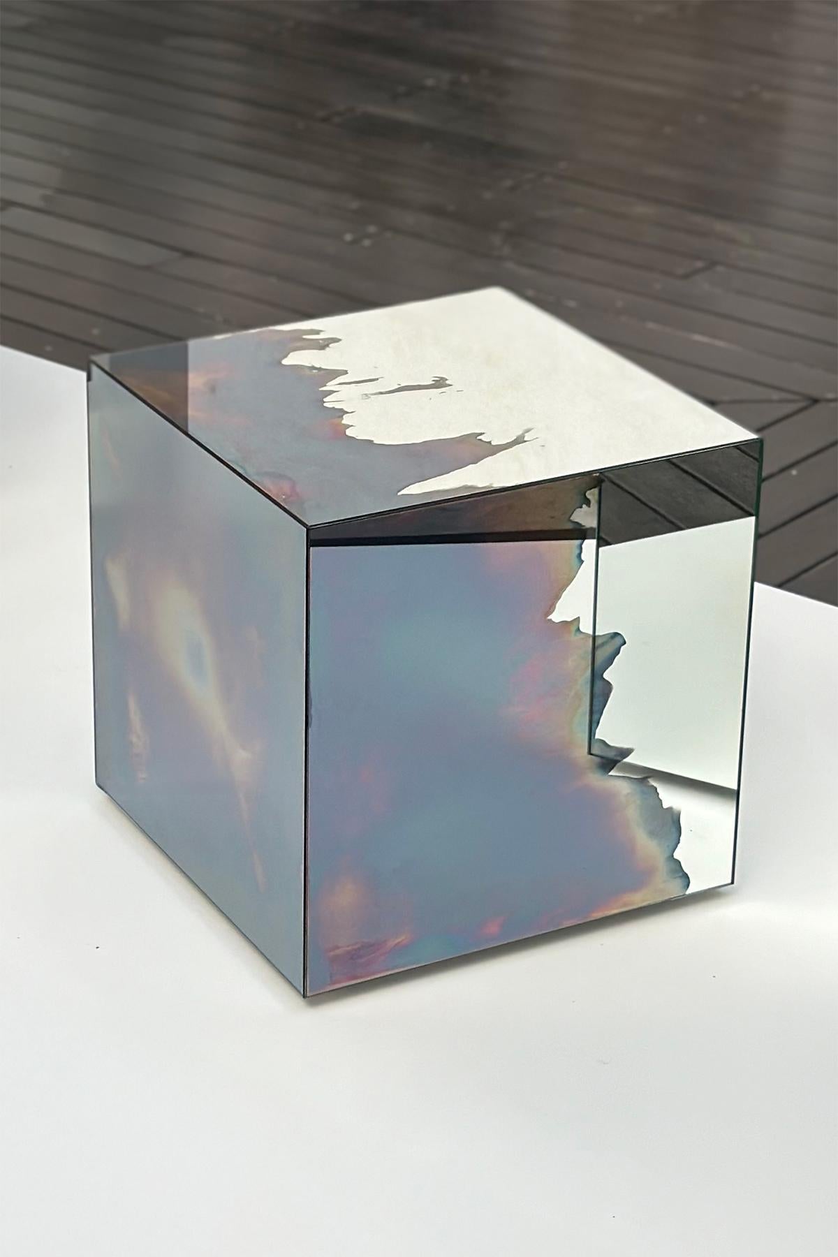 Postmoderno Sgabello Ash Contemporary Smoke e Silver Mirror di Homa in vendita