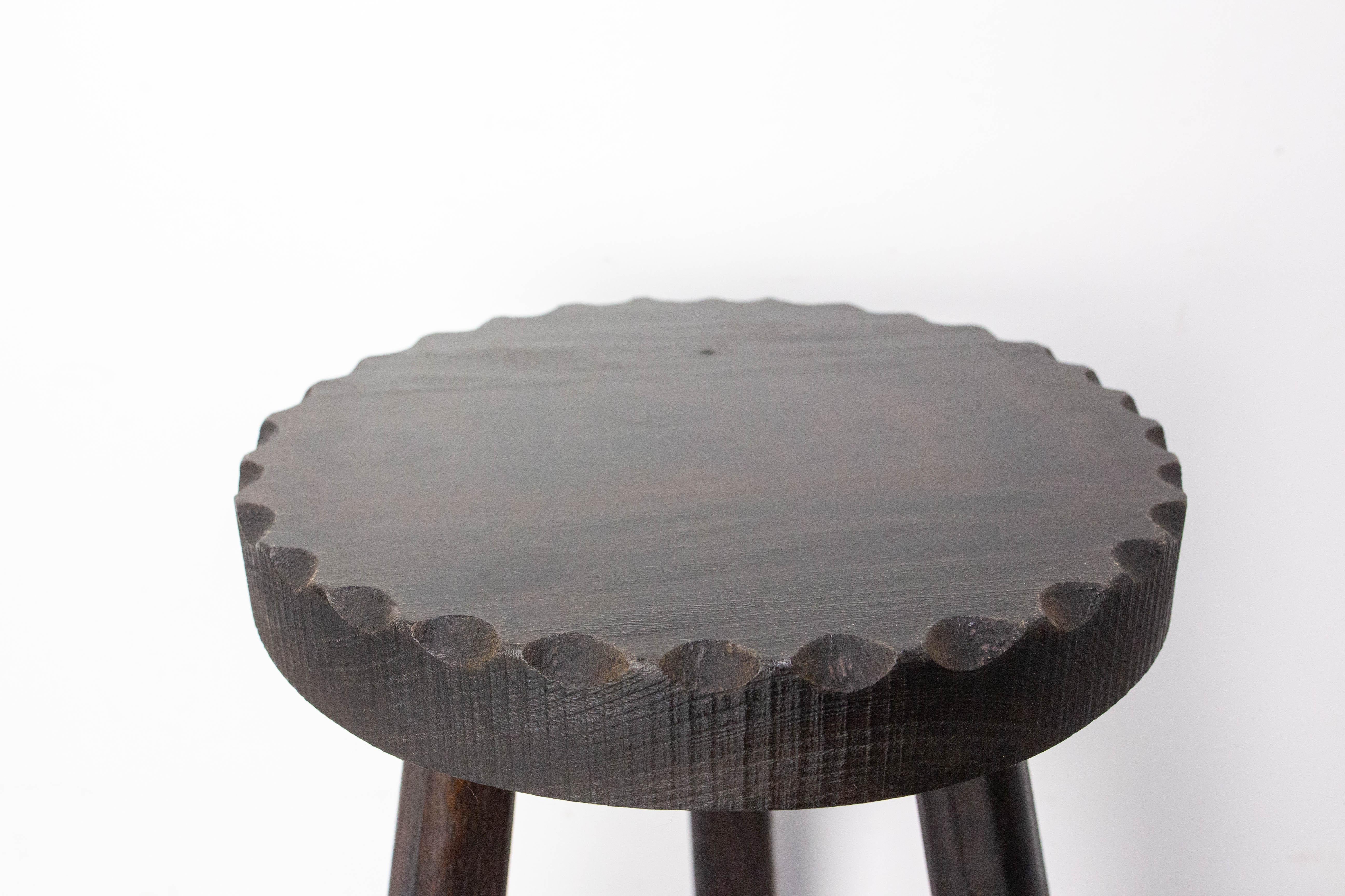 Ash Three Legs Stool Round Top Spanish Style, France circa 1940 For Sale 2