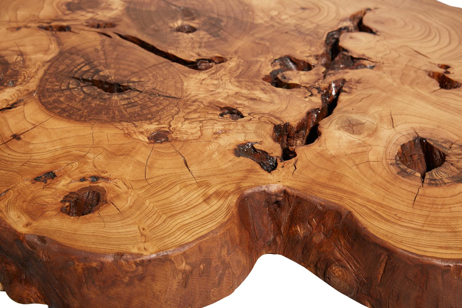 Introduce a raw naturalistic style to your living space with a naturalist live edge coffee table. Using only salvaged wood, it takes a hunter’s eye to recognize them in the wild. It takes a creative visionary to see each fallen tree as a powerful