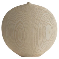 Ash wooden vase by Kose Milano