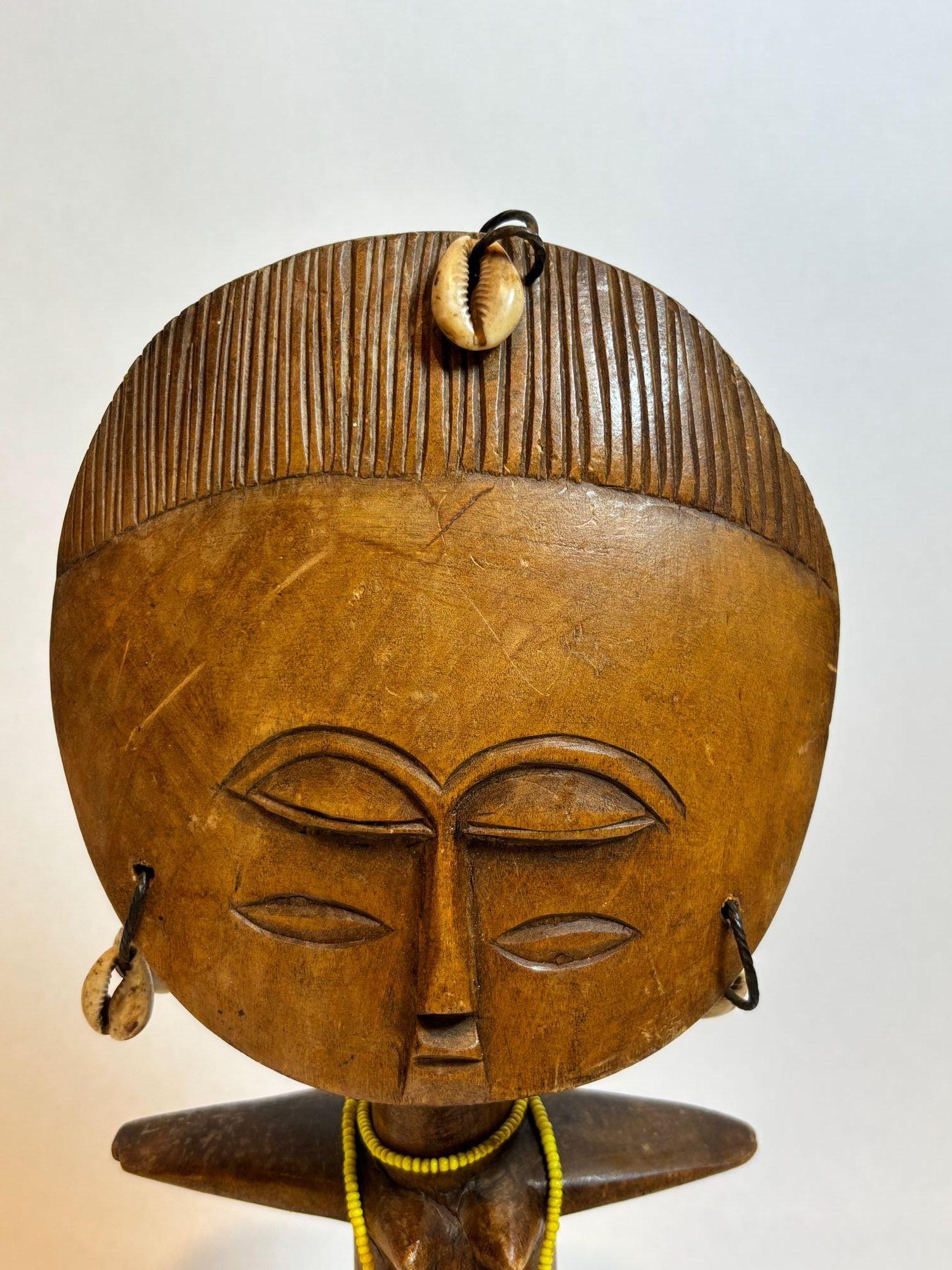 Ghanéen Ashanti Akua'ba Poupée de fertilité Ghana African Tribal Art Ethnographic Sculpture en vente