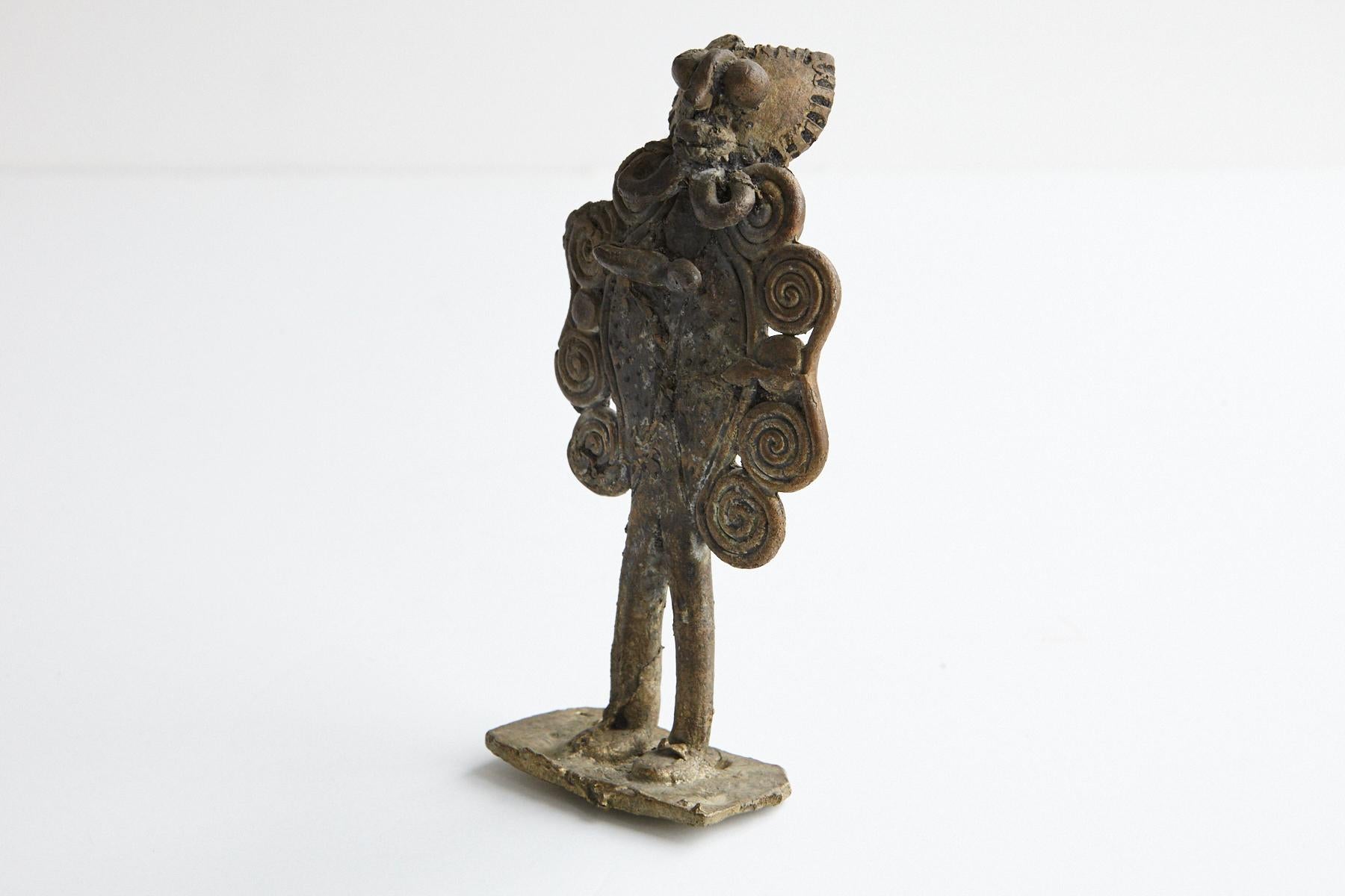 Cast Ashanti Bronze Figurine, Asante People, Ghana, 1950s For Sale