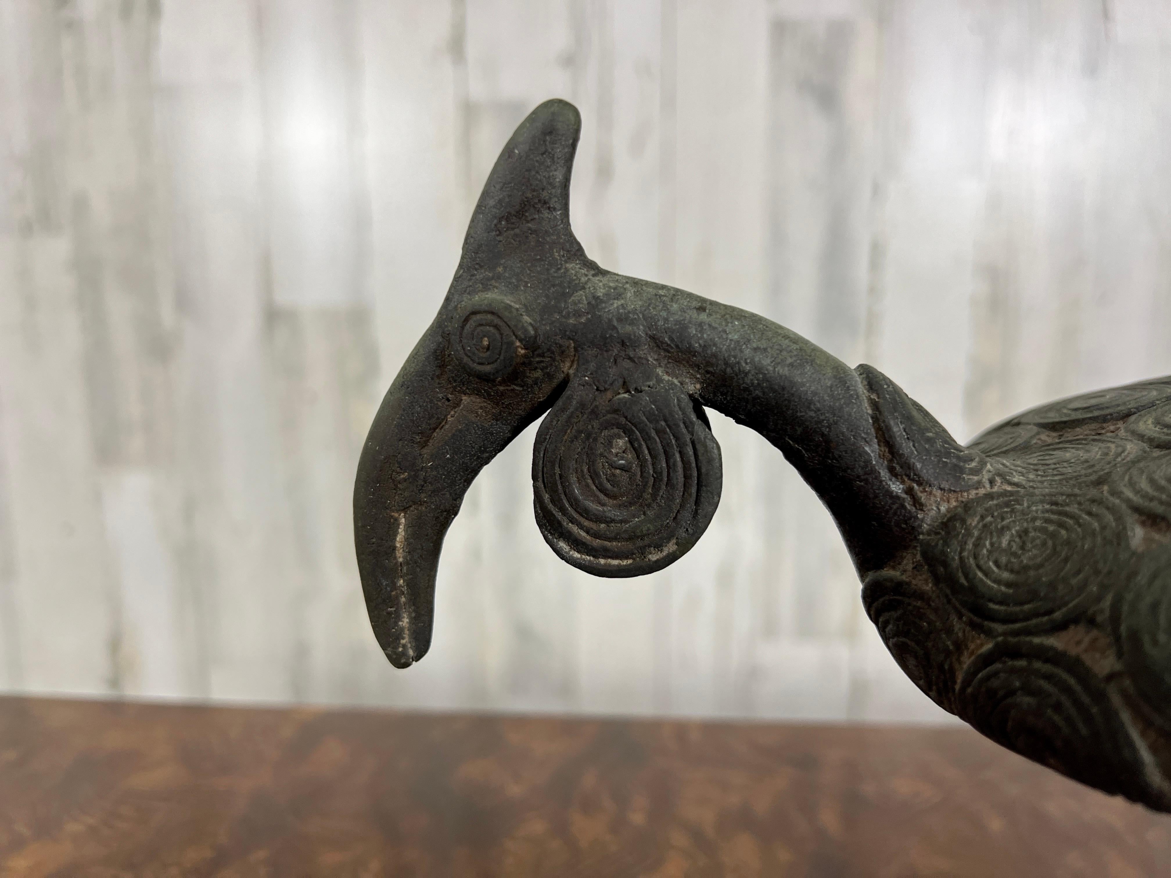 Bronze Oiseau cornebill Ashanti en bronze en vente