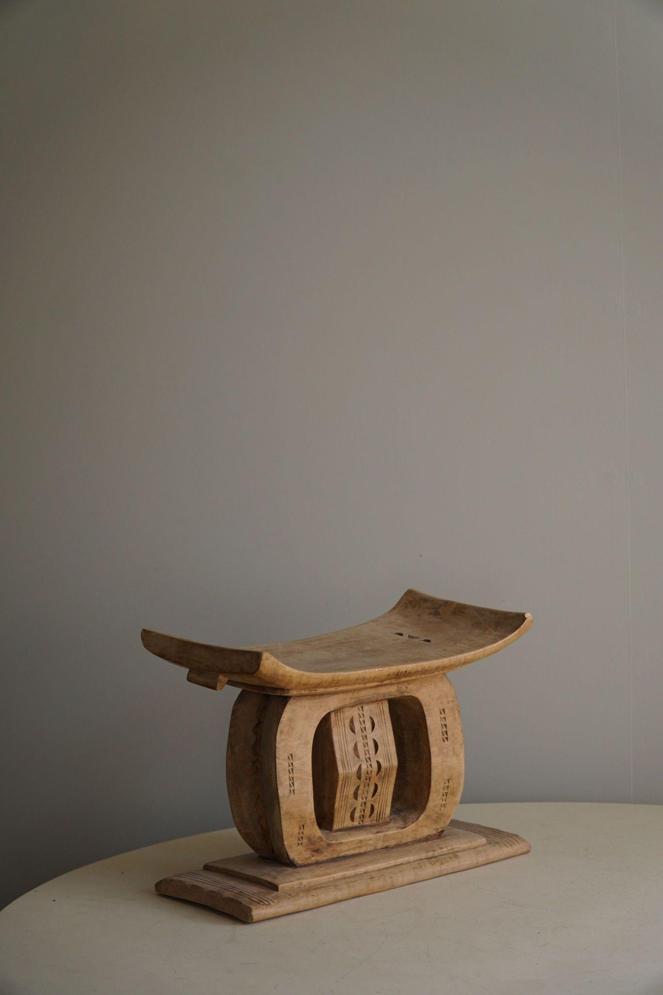 Ashanti Stool, West African Hand Carved Hardwood Stool, Wabi Sabi, 20th Century For Sale 5