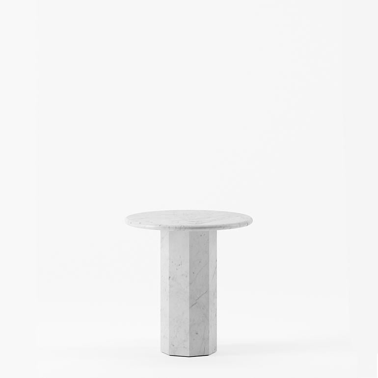 Exemplifying Lemon's unwavering commitment to elegance and artistry, the Ashby side table encapsulates the brand's ethos with perfection. Its magnificent design showcases the harmonious fusion of meticulous craftsmanship, timeless simplicity, and