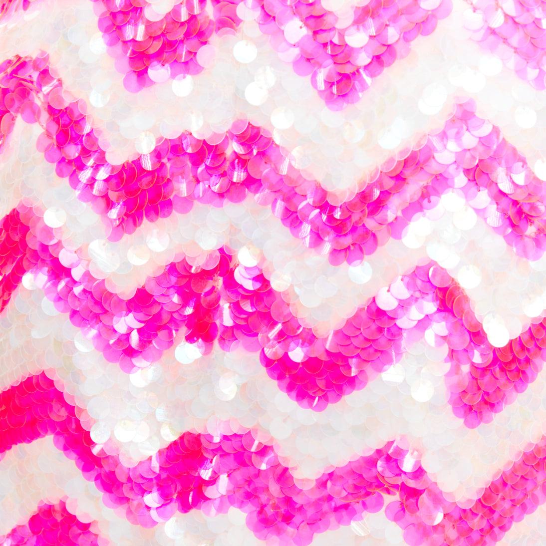 Ashish - Mini jupe à paillettes chevron blanc néon rose vif XS en vente 2
