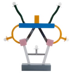 Lampada da tavolo Ashoka di Memphis, Ettore Sottsass