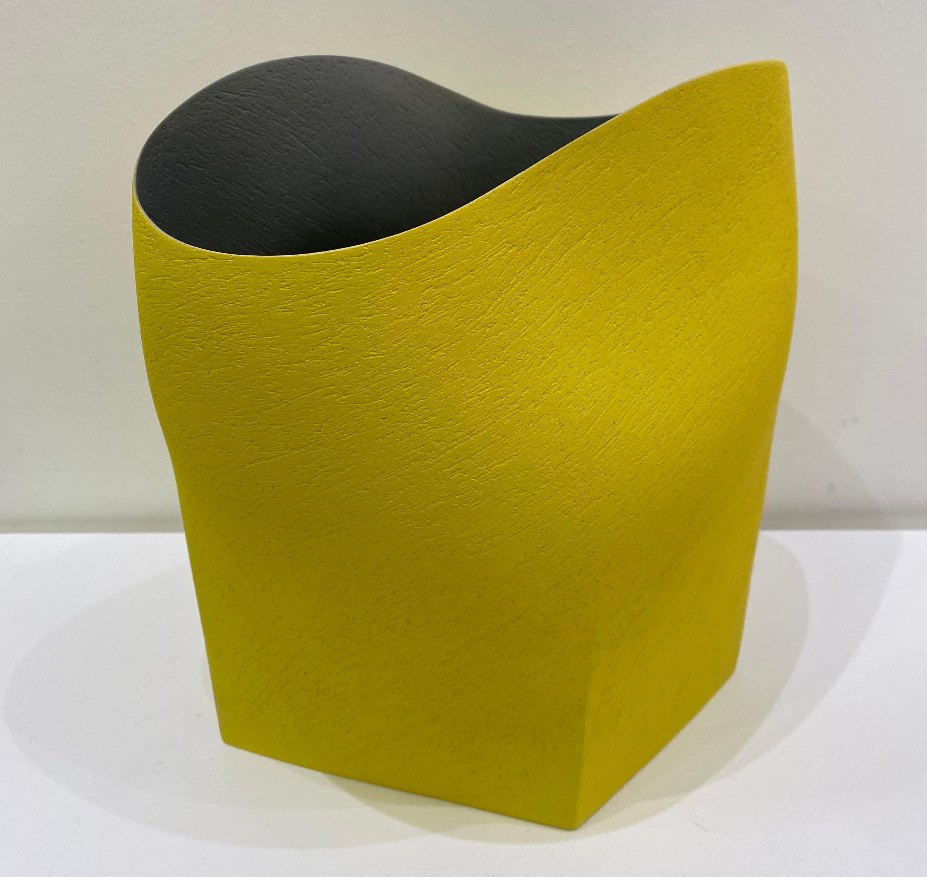 Ashraf Hanna Still-Life Sculpture - Large Undulating Yellow and Black Bowl