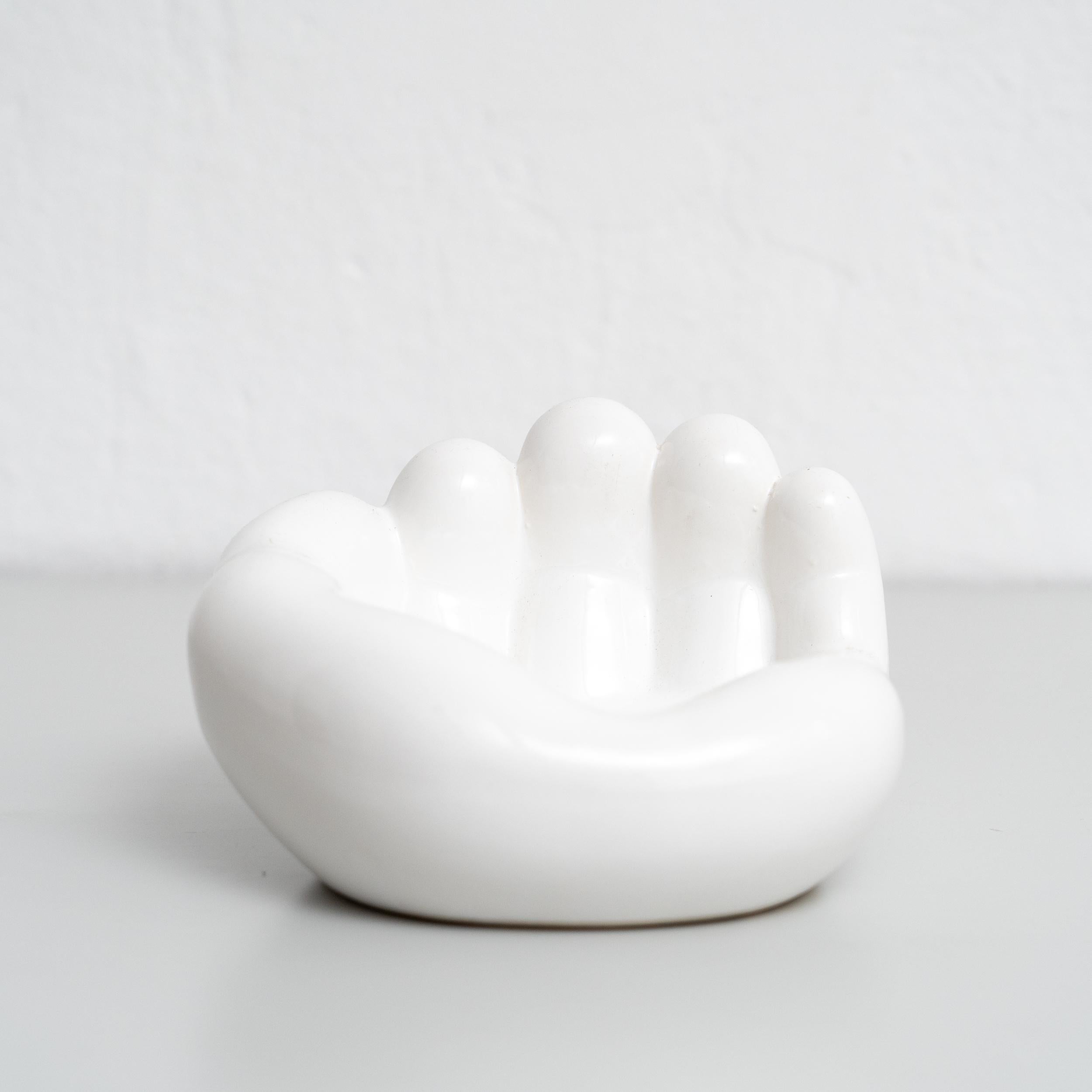 Ashtray After Georges Jouve Ceramic in White, circa 1950 For Sale 6