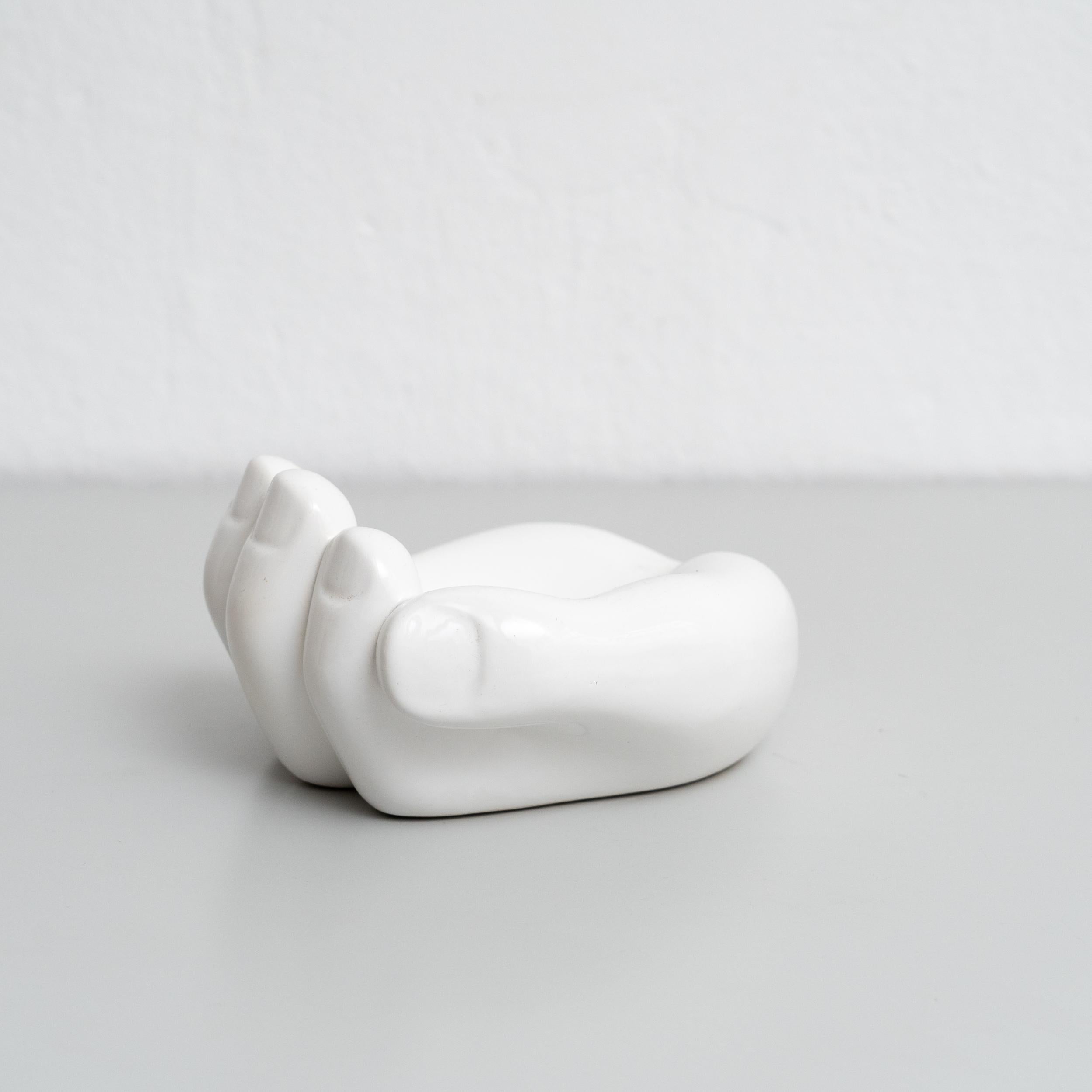 Mid-Century Modern Cendrier d'après Georges Jouve Céramique en blanc, vers 1950