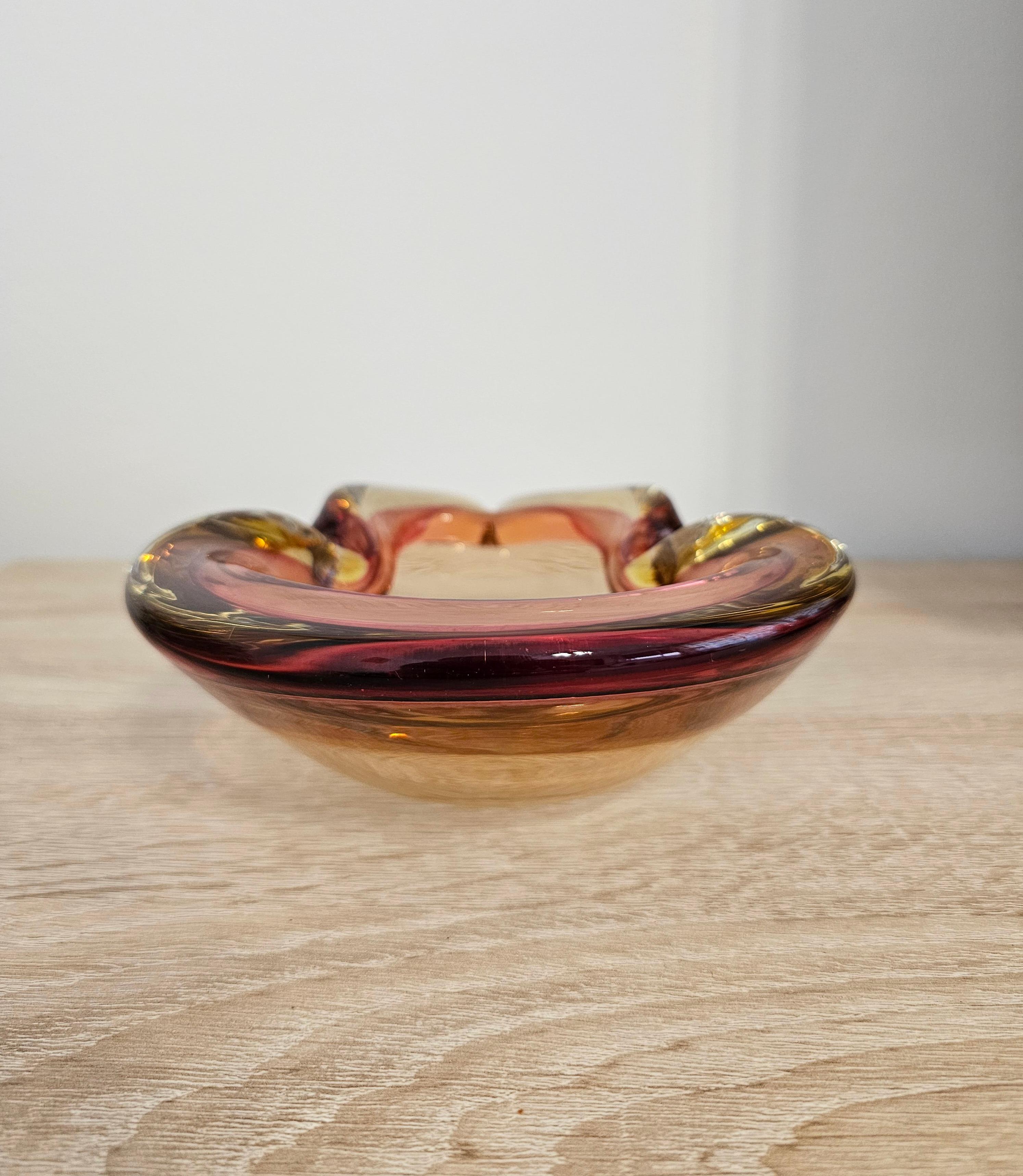 Ashtray Bowl Murano Glass Sommerso Attributed to Seguso Midcentury Italy 1960s For Sale 1