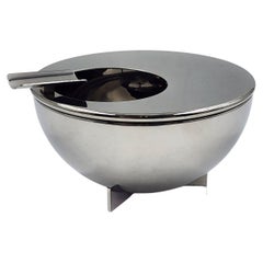 Posacenere di Marianne Brandt per Alessi