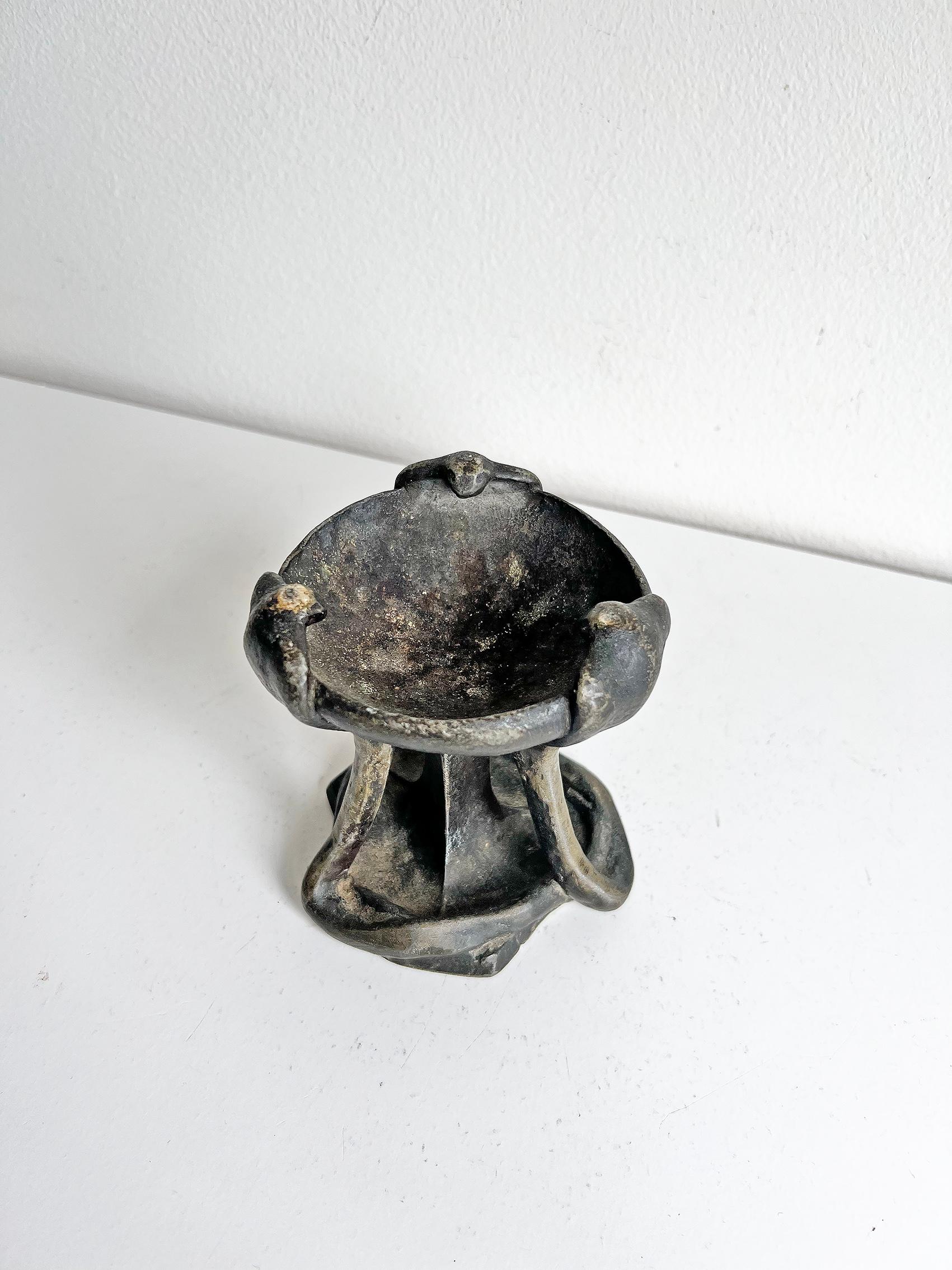 Unknown Ashtray in Bronze, Jugend, Early 20th Century For Sale