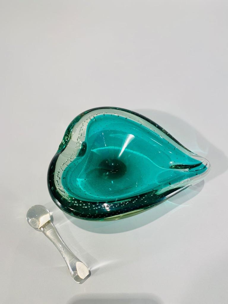 Incredible ashtray in Murano glass green circa 1950 with eraser and air bubbles.
