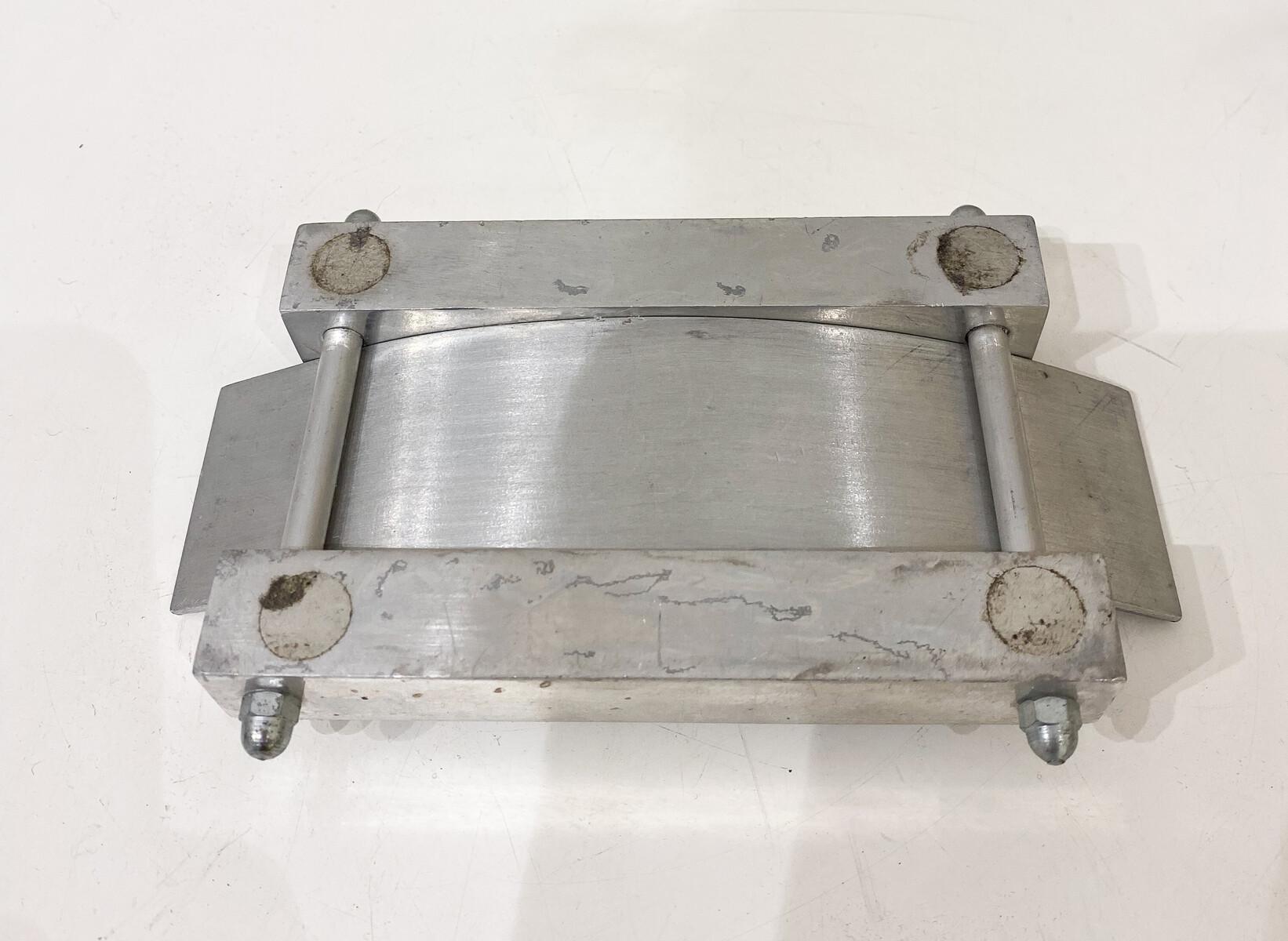 Aschenbecher aus Edelstahl und sandgestrahltem Aluminium von Pol Quadens 1989, Belgien (Belgisch) im Angebot