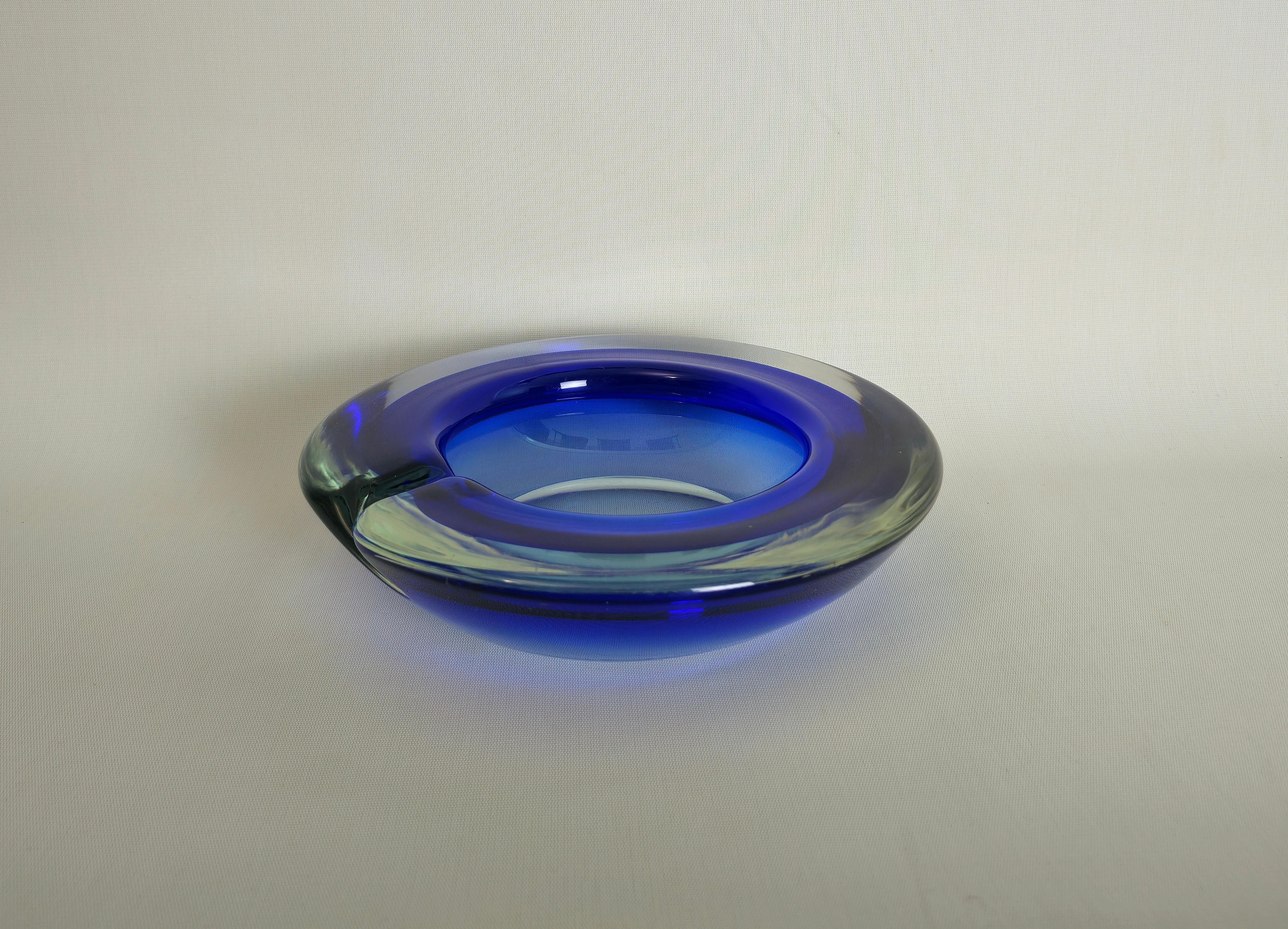 Ashtray Murano Glass Blue Transparent Midcentury Modern Italian Design 1960s In Good Condition For Sale In Palermo, IT