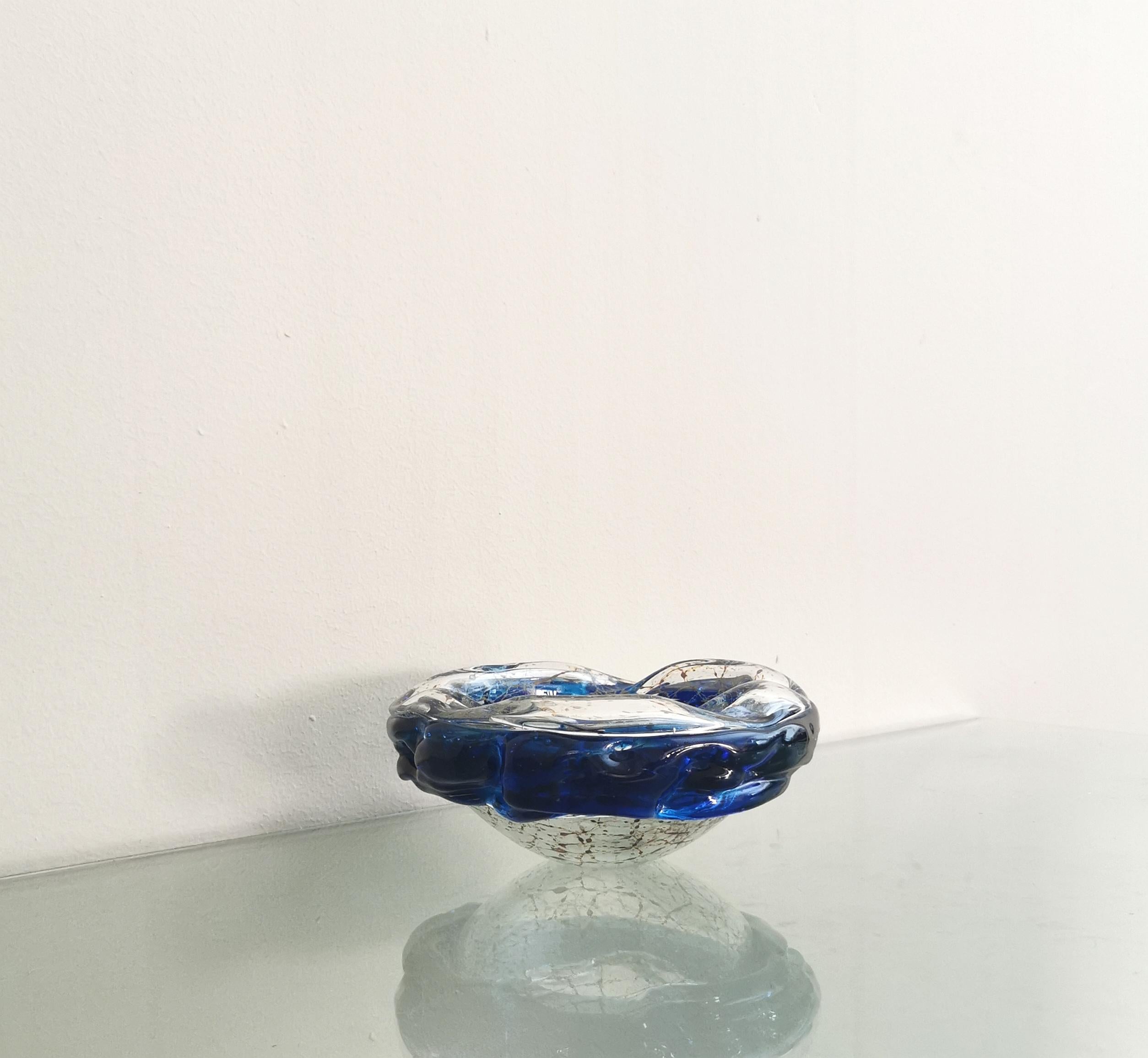 Verre de Murano  Cendrier en verre de Murano Vide-Poche bleu milieu de siècle, Italie, 1970 en vente