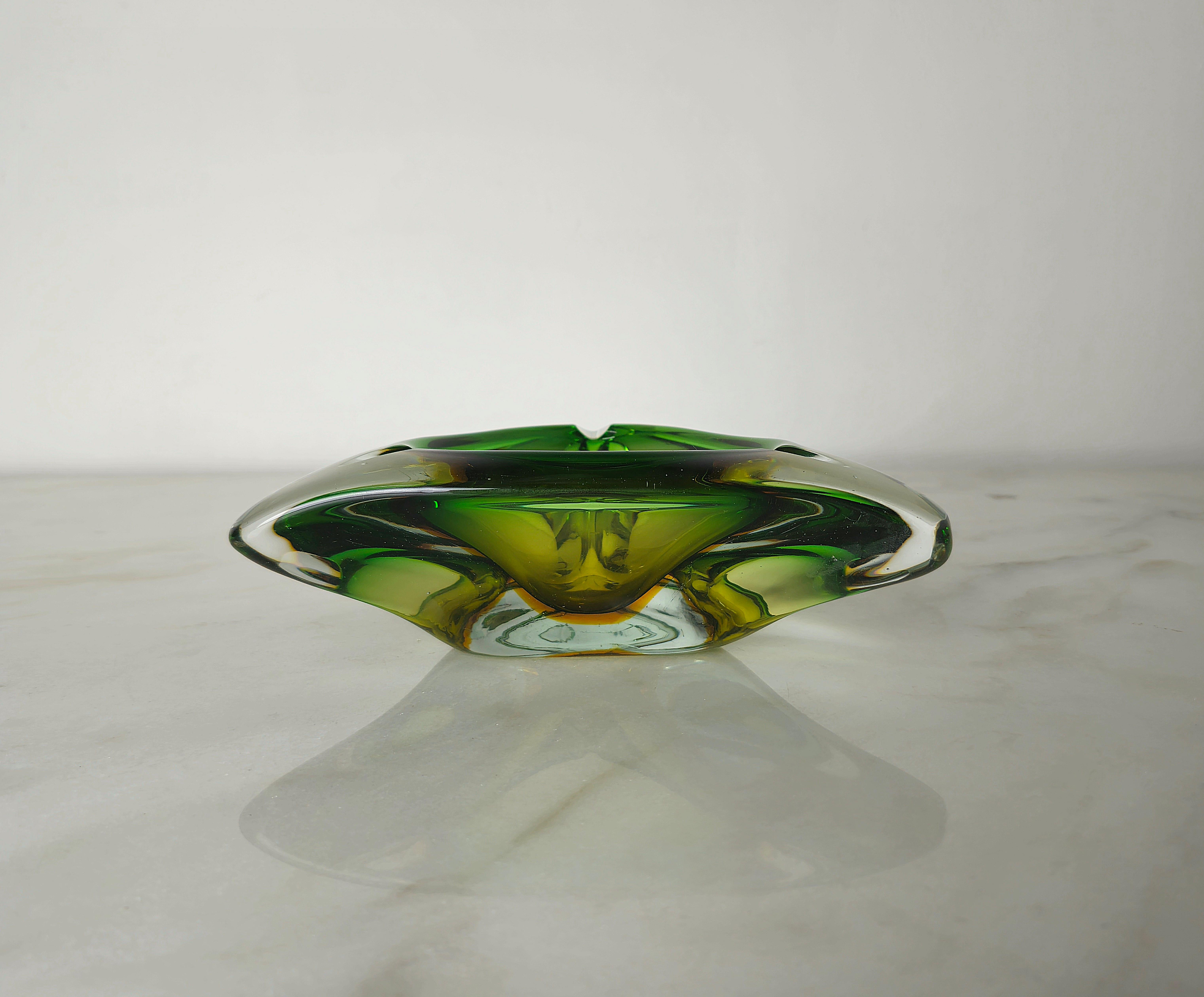 Cendrier Murano Glass Sommerso Transparent Vert Midcentury Italian Design 1970s en vente 1