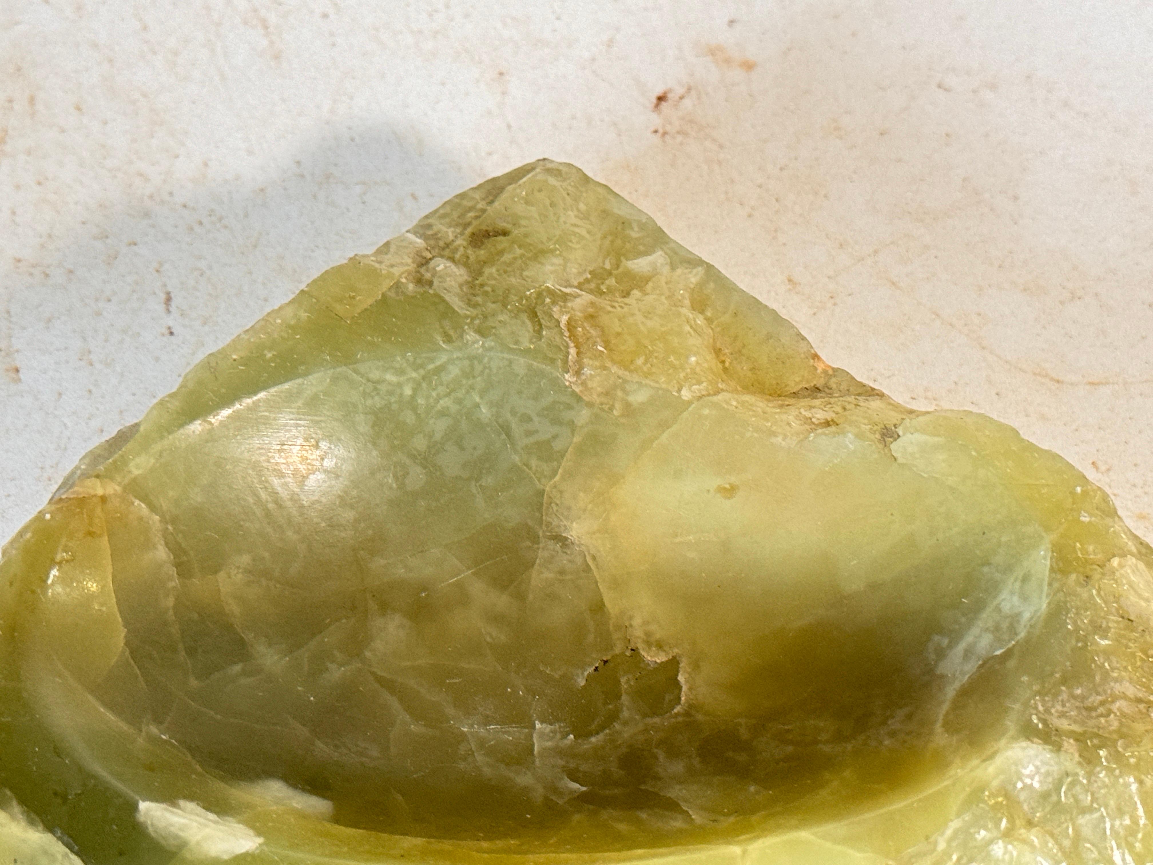 Aschenbecher oder Ablageschale aus Onyx, in Flash Green Color, Italien 1960 im Zustand „Gut“ im Angebot in Auribeau sur Siagne, FR