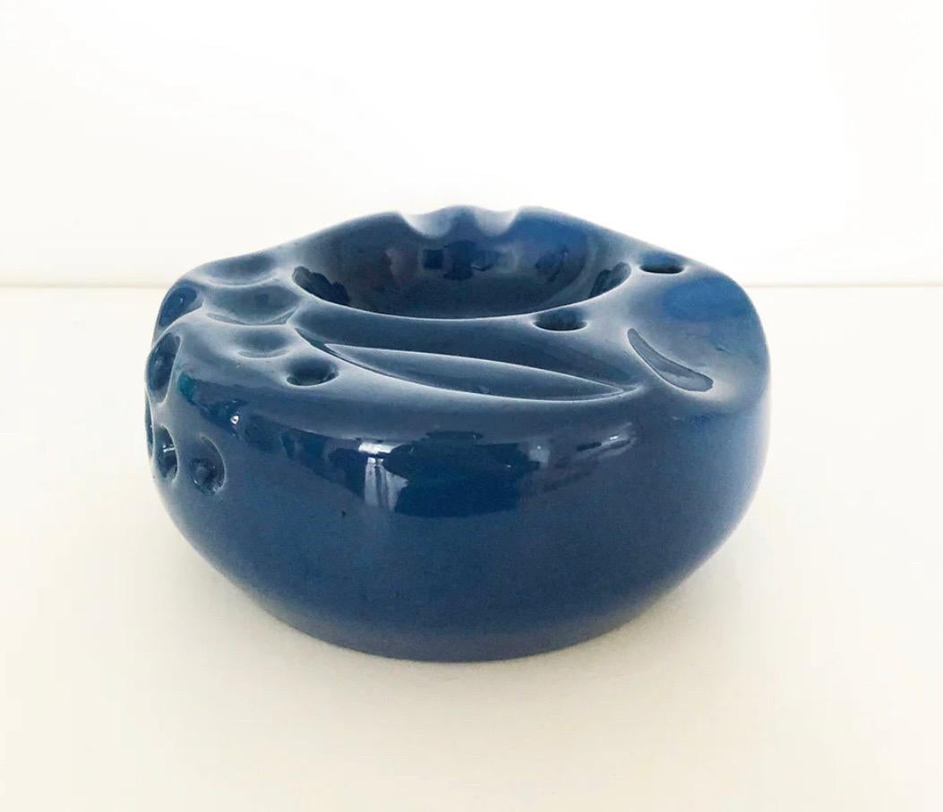 Ashtray Sicart Ceramic Blue Design 1970s, Art In Good Condition For Sale In Foggia, FG