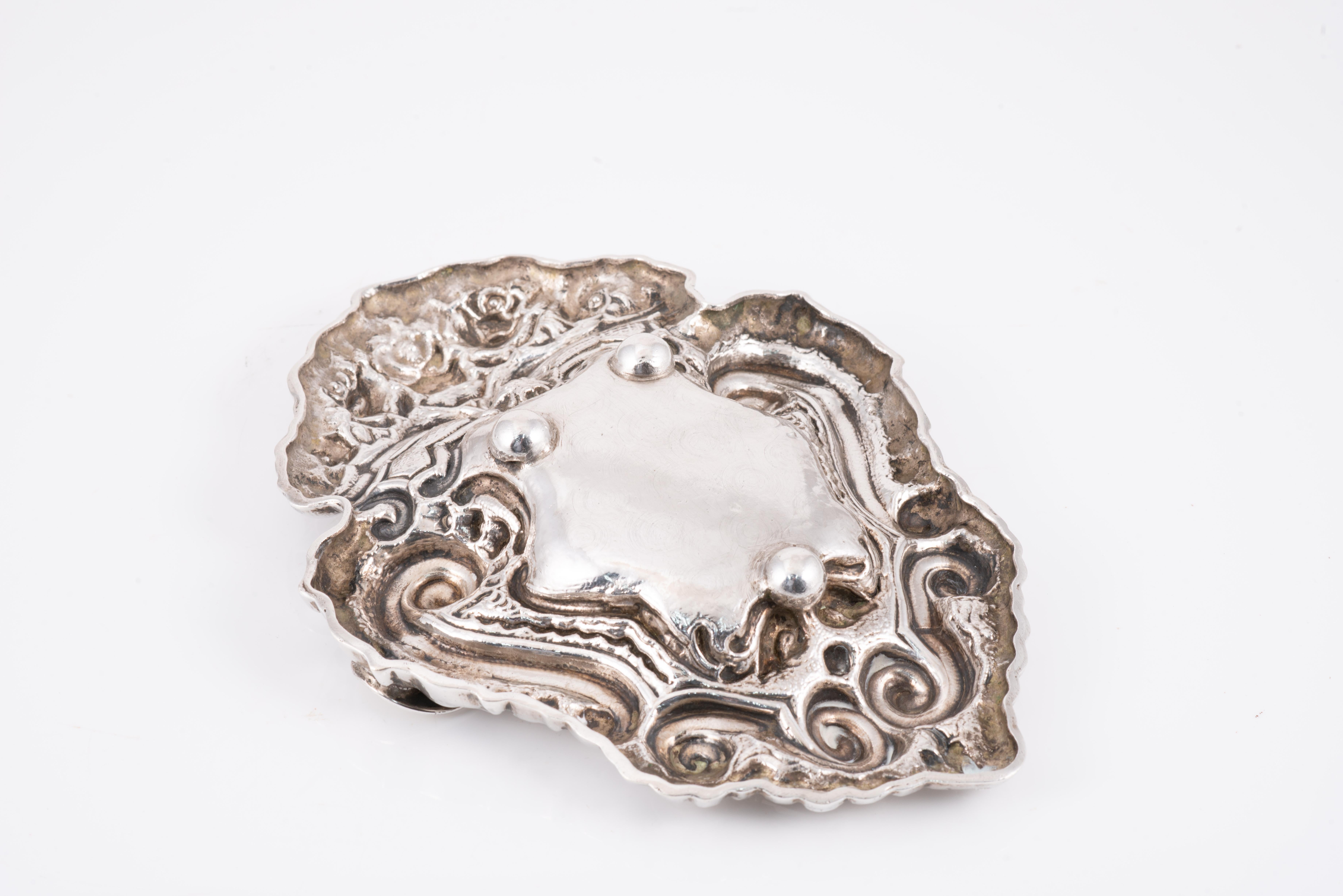 Rococo Revival Ashtray. Silver (.833) in its colour. Porto, Portugal, 1938-1984. For Sale