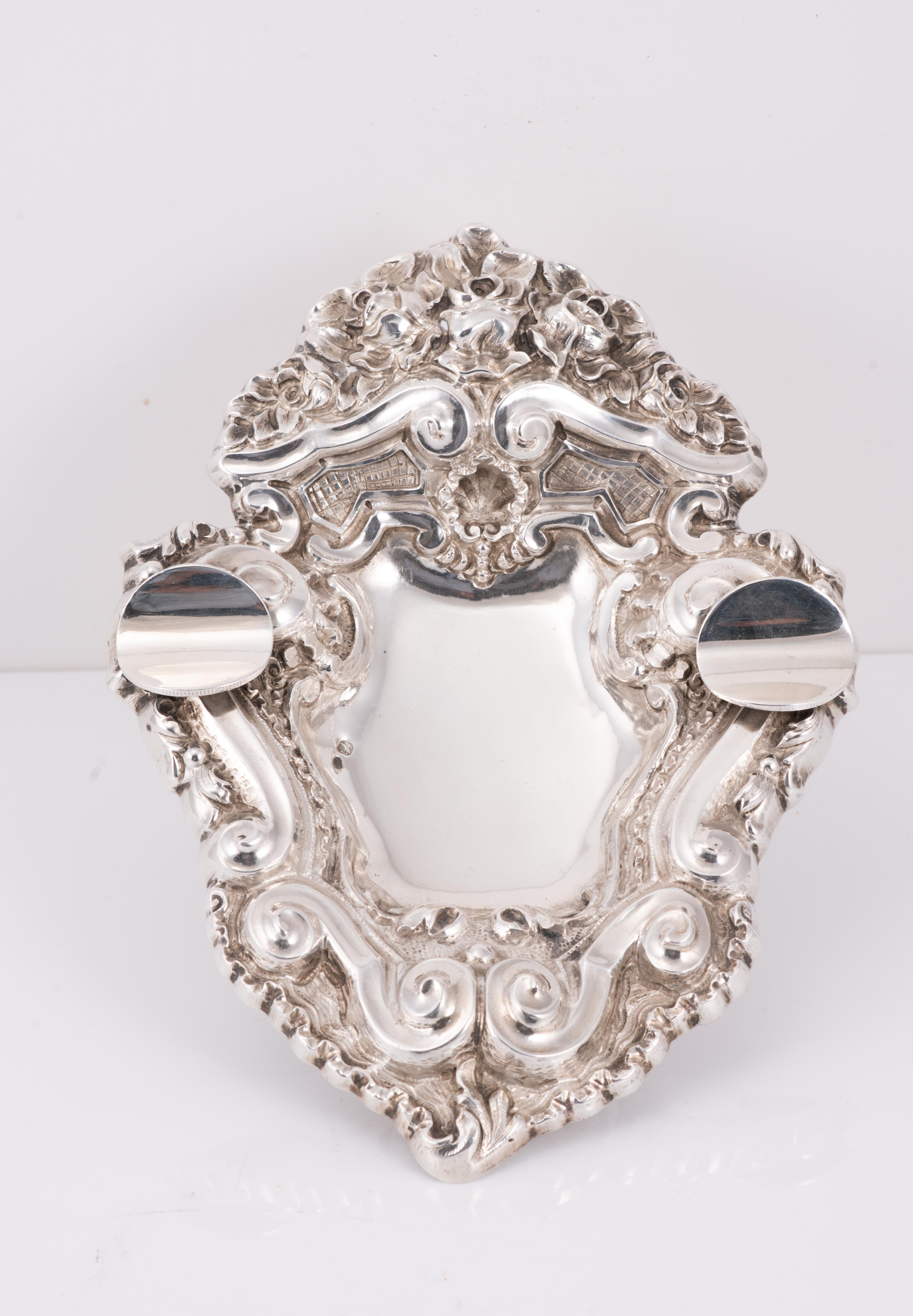 Portuguese Ashtray. Silver (.833) in its colour. Porto, Portugal, 1938-1984. For Sale