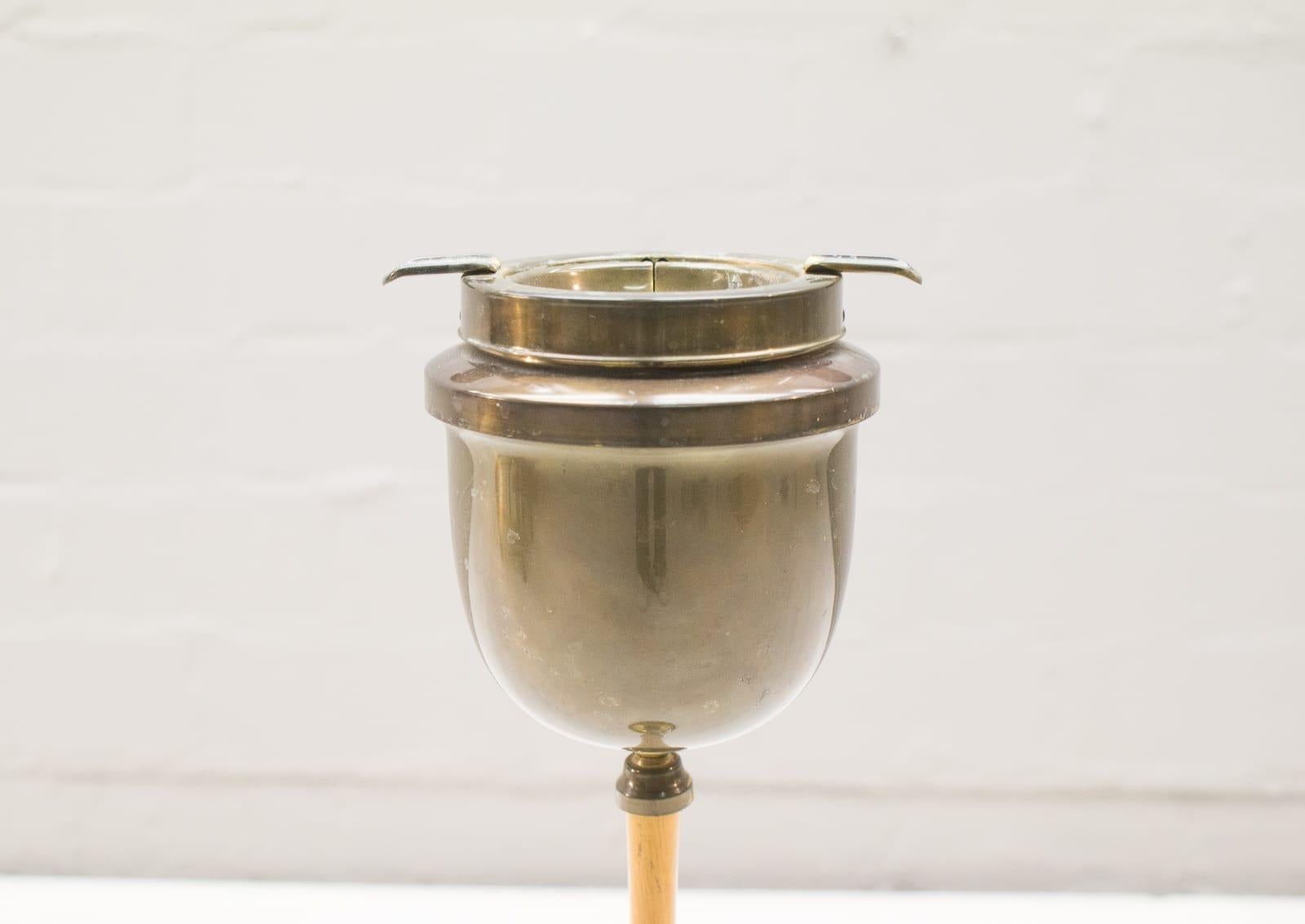 Mid-Century Modern Ashtray Stand in the Manner of Carl Auböck, Brass and Wood, 1950s