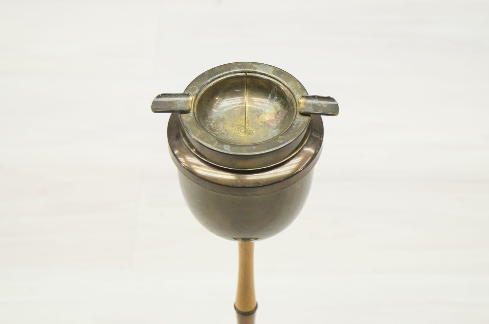 Ashtray Stand in the Manner of Carl Auböck, Brass and Wood, 1950s 1