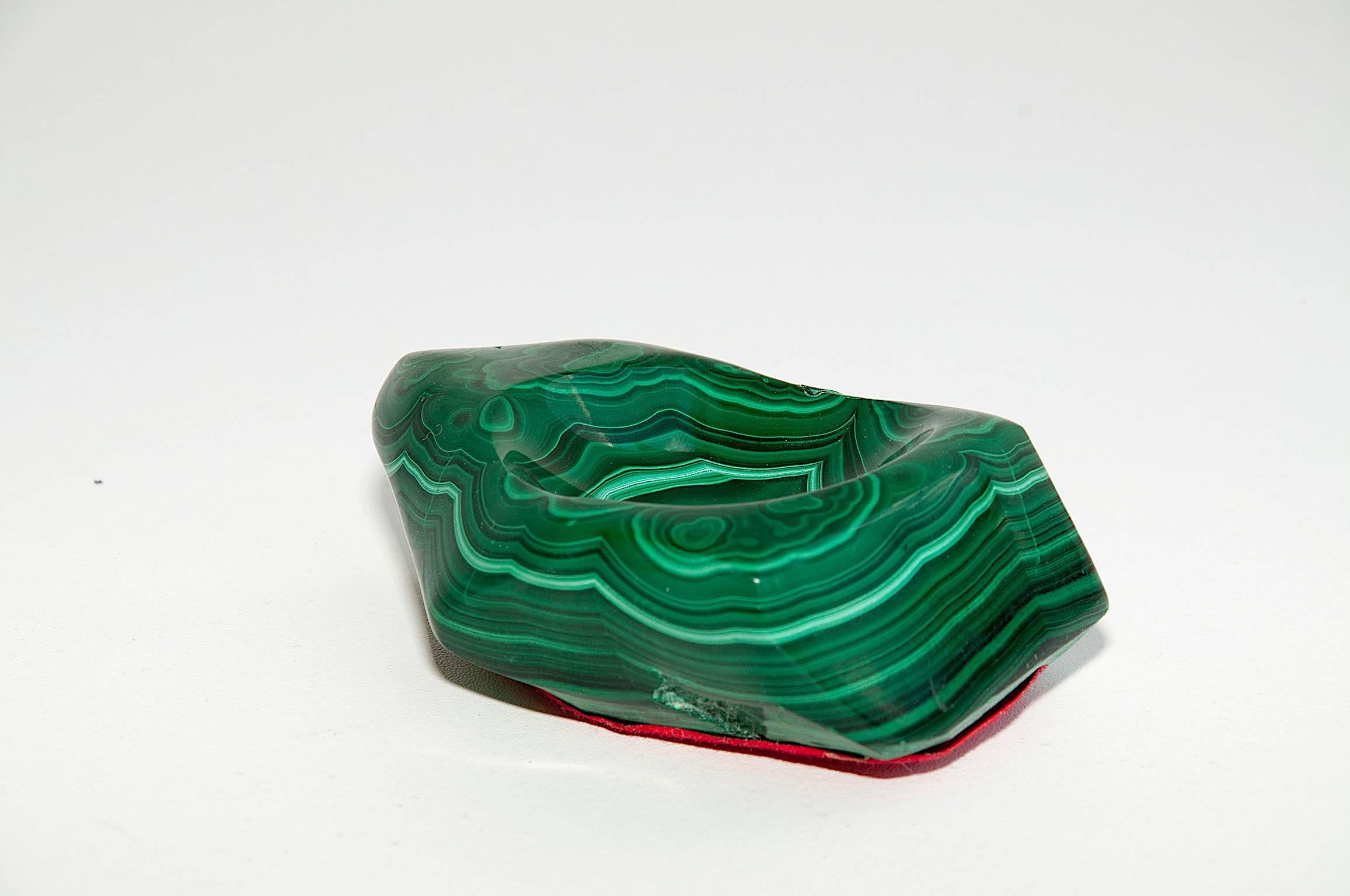 Ashtray with an Egg in Malachite 5