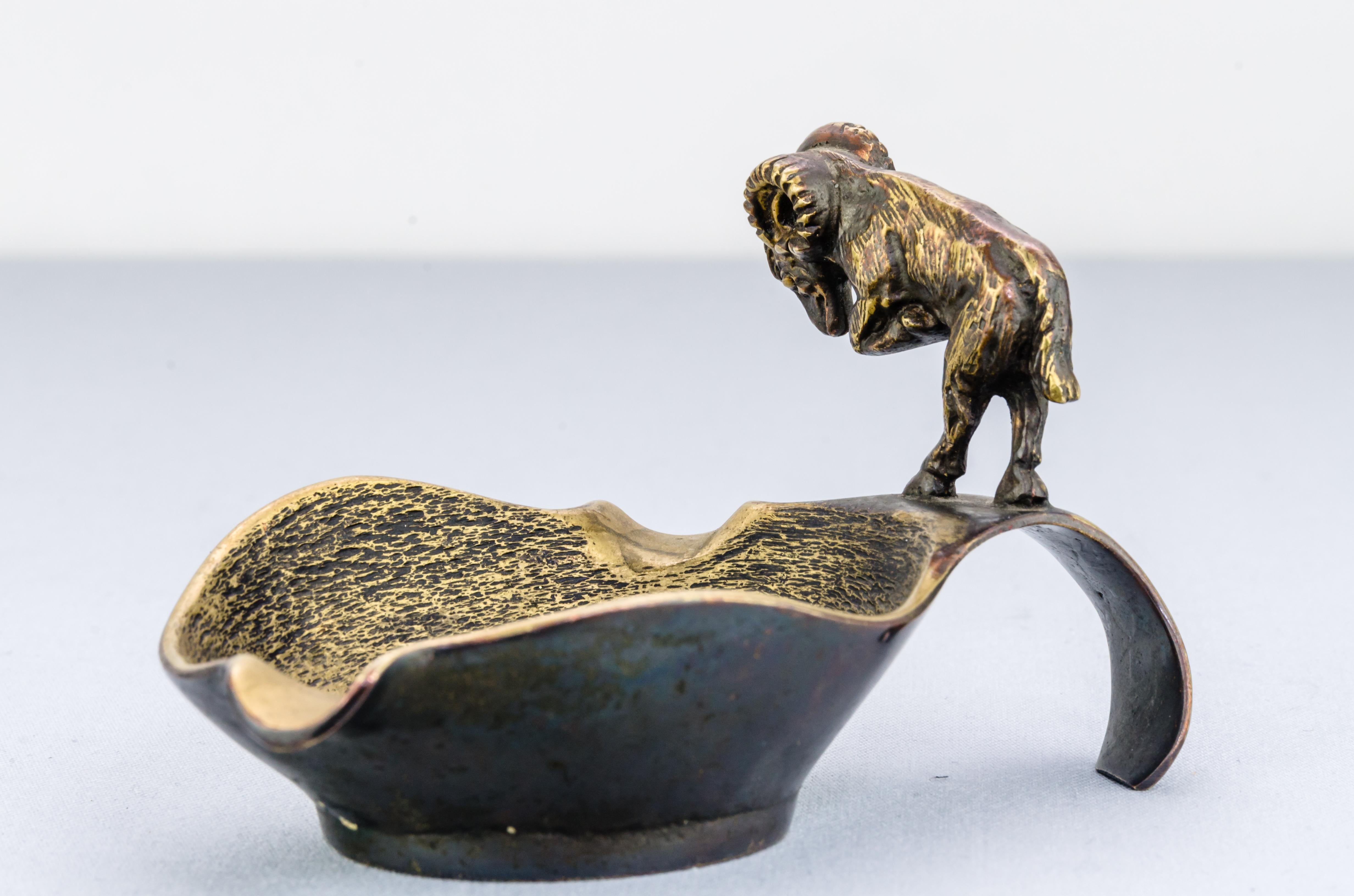 Ashtray with Capricorn Figurine, Vienna, 1950s In Good Condition For Sale In Wien, AT