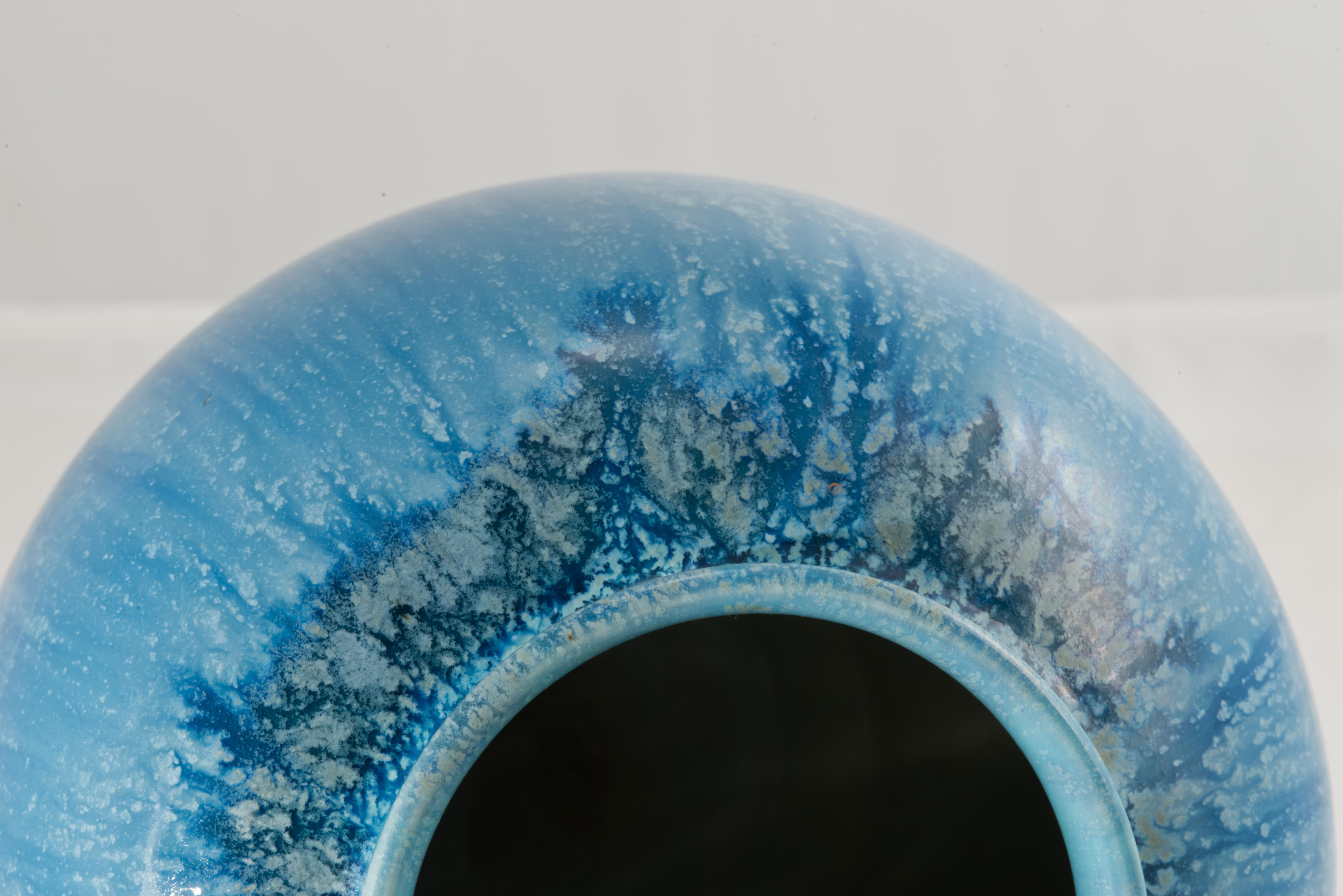 Ashworth Blaue flambierte Vase, Englische Kunstkeramik 1909-1914 (Glasiert) im Angebot