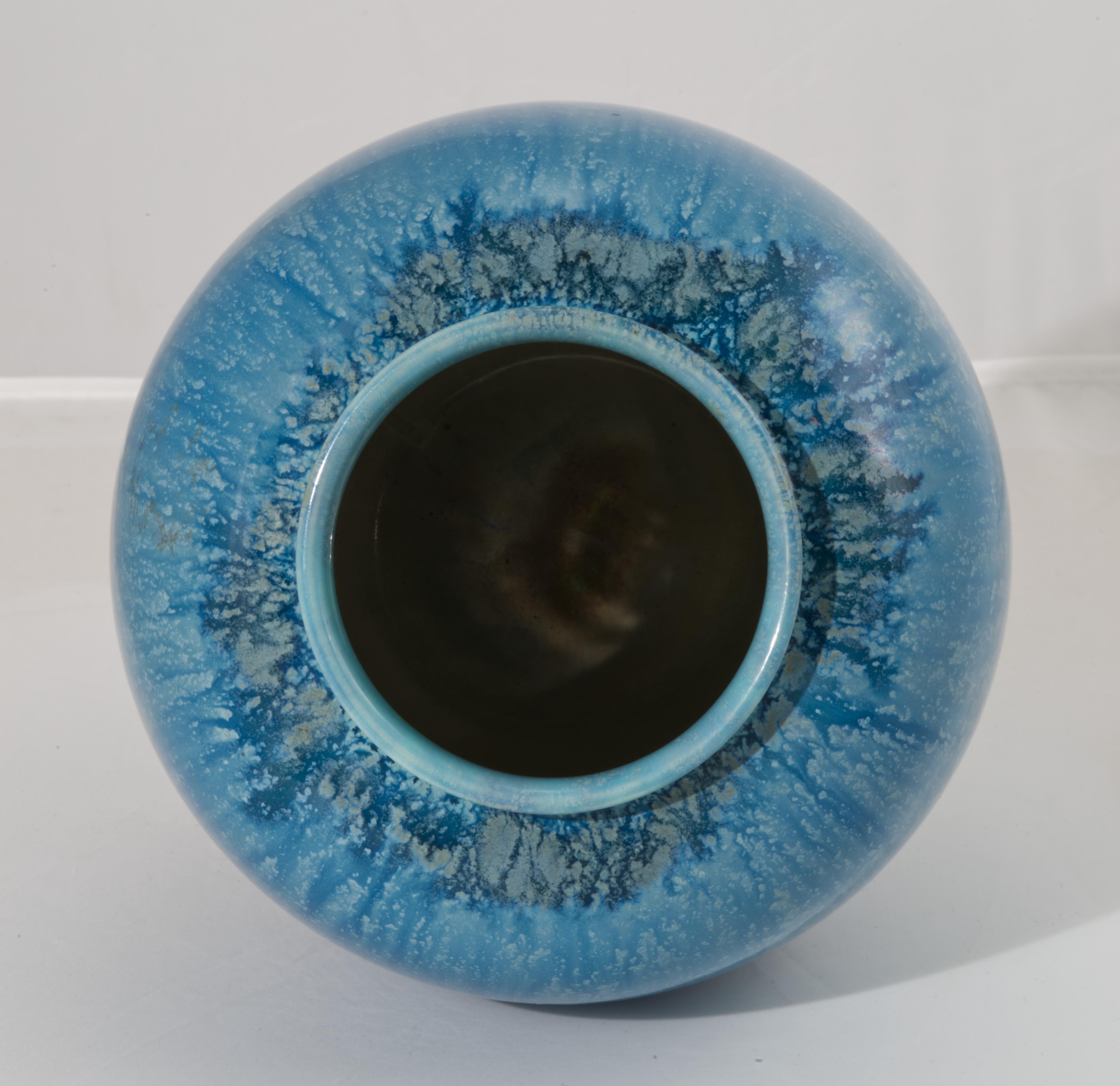 Ashworth Blaue flambierte Vase, Englische Kunstkeramik 1909-1914 im Zustand „Gut“ im Angebot in Clifton Springs, NY