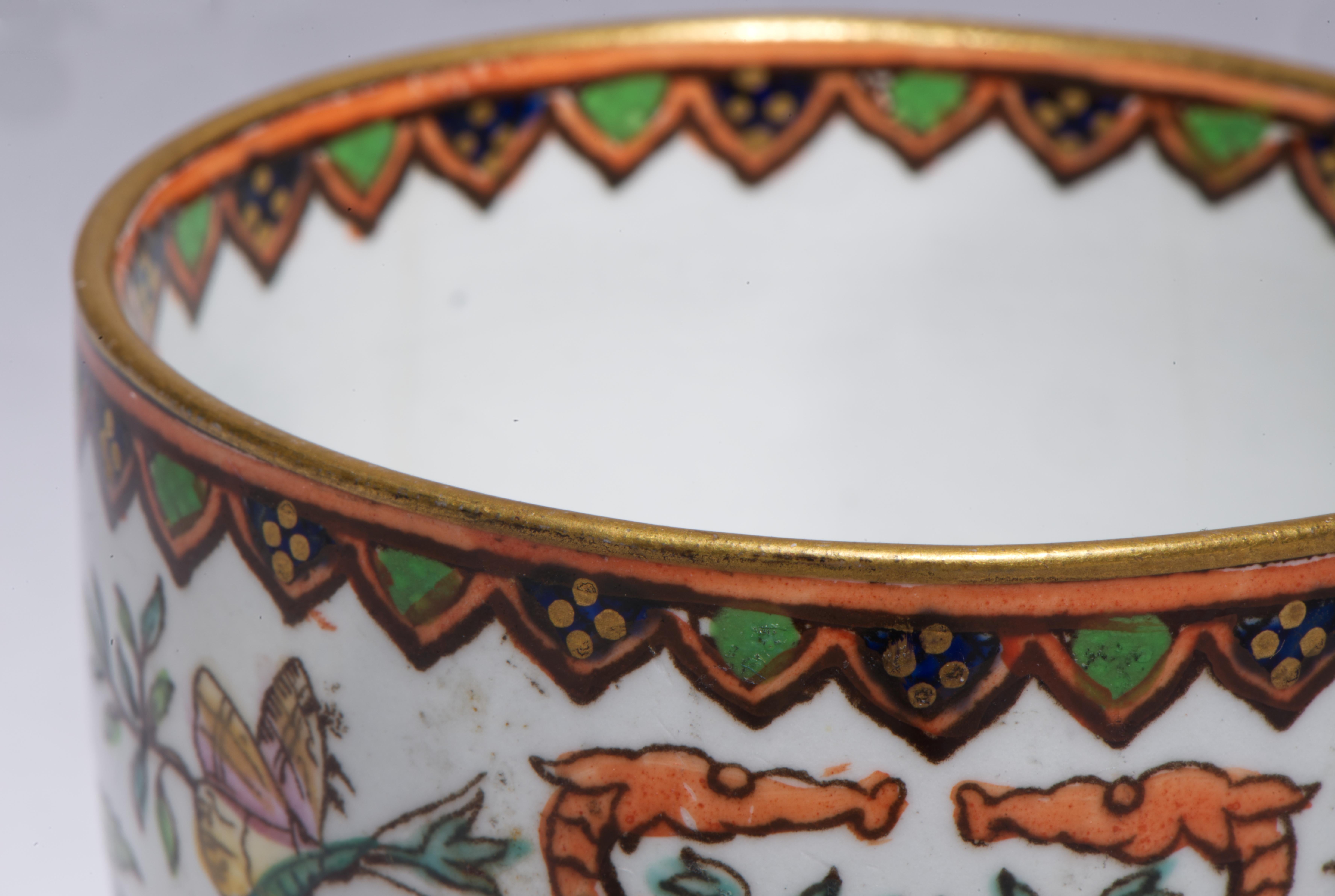 Ashworth für Richard Briggs Handbemalte Tasse und Untertasse aus Eisenstein, 1862-1891 im Angebot 1