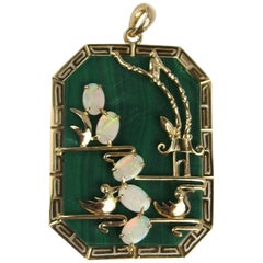 Collier d'oiseau asiatique en or 14 carats avec pendentif en malachite et opale 14 carats