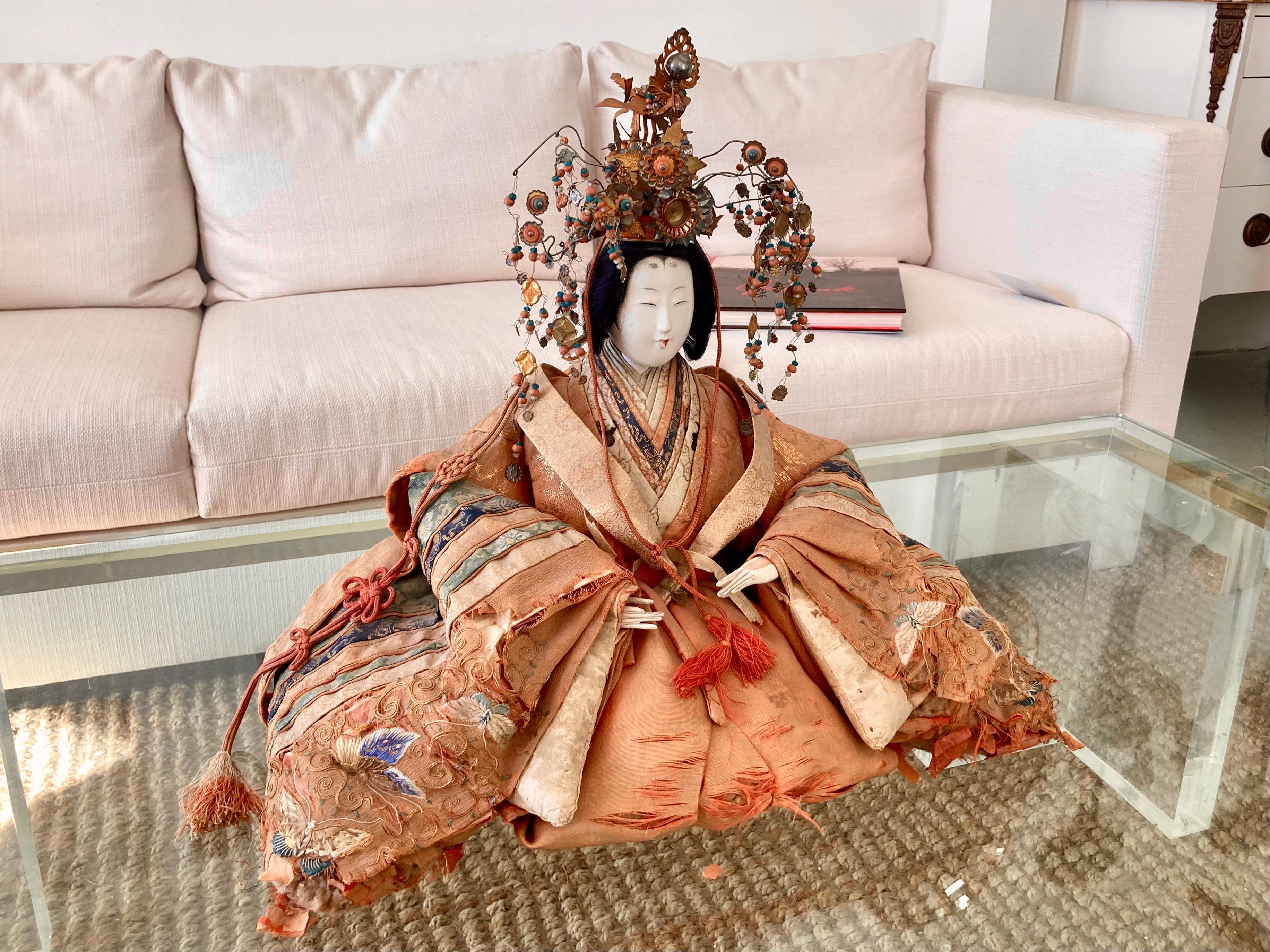 Asiatische Ningyo-Puppe mit Kopfkleid aus dem 19. (Sonstiges) im Angebot