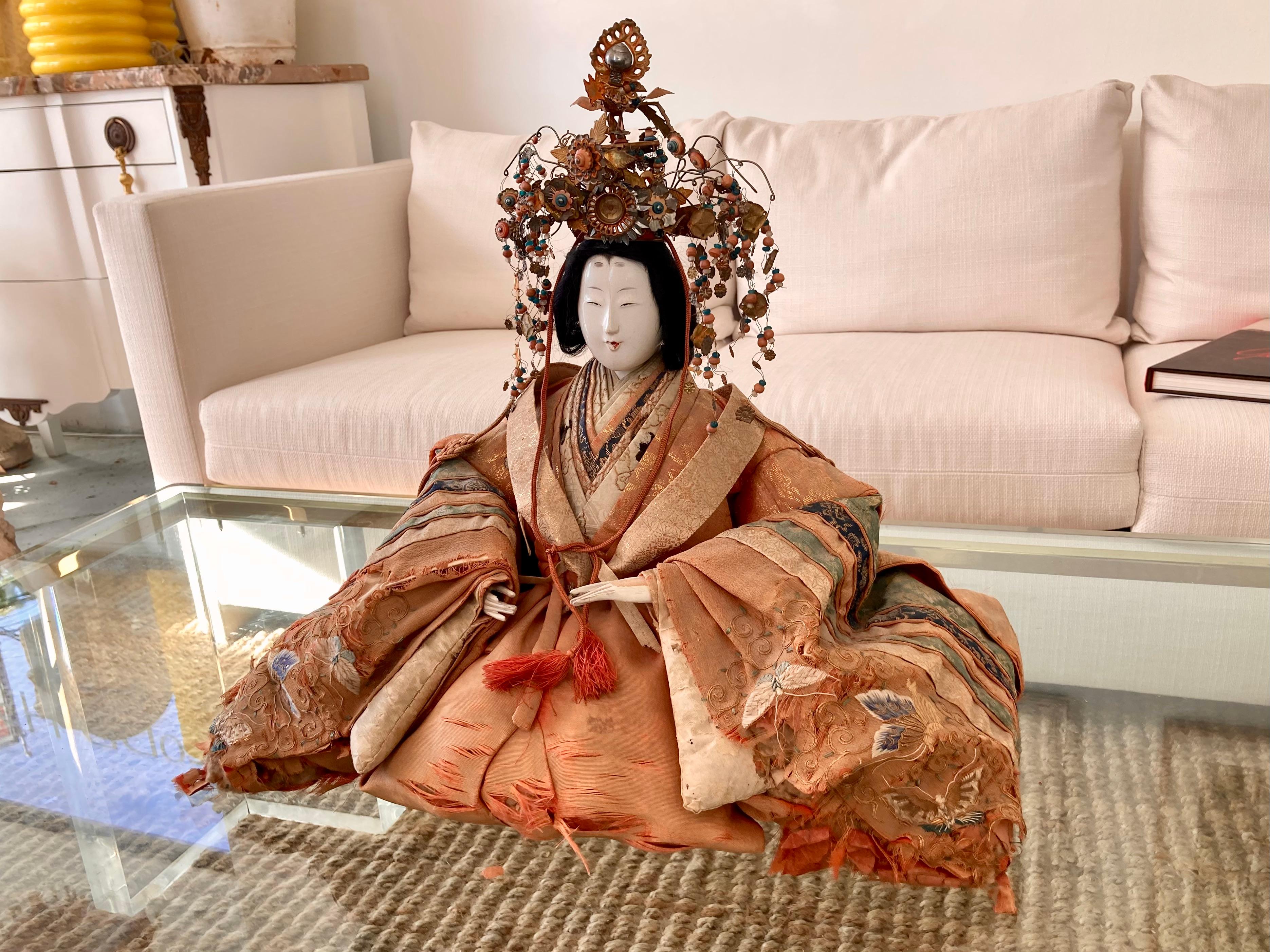 Asiatische Ningyo-Puppe mit Kopfkleid aus dem 19. im Zustand „Gut“ im Angebot in Los Angeles, CA