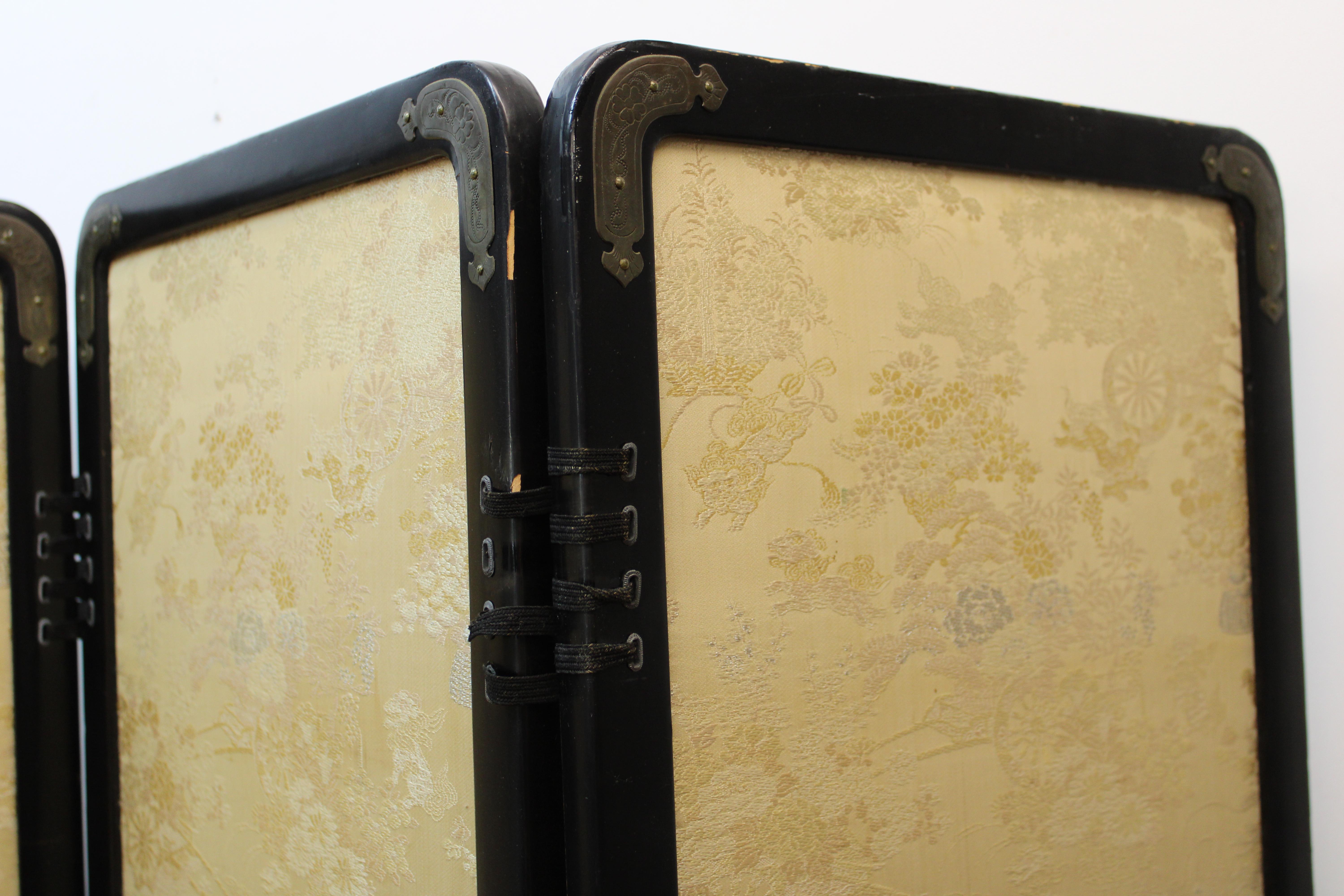Asian 4 Panel Silk Screen Divider For Sale at 1stDibs silk screen