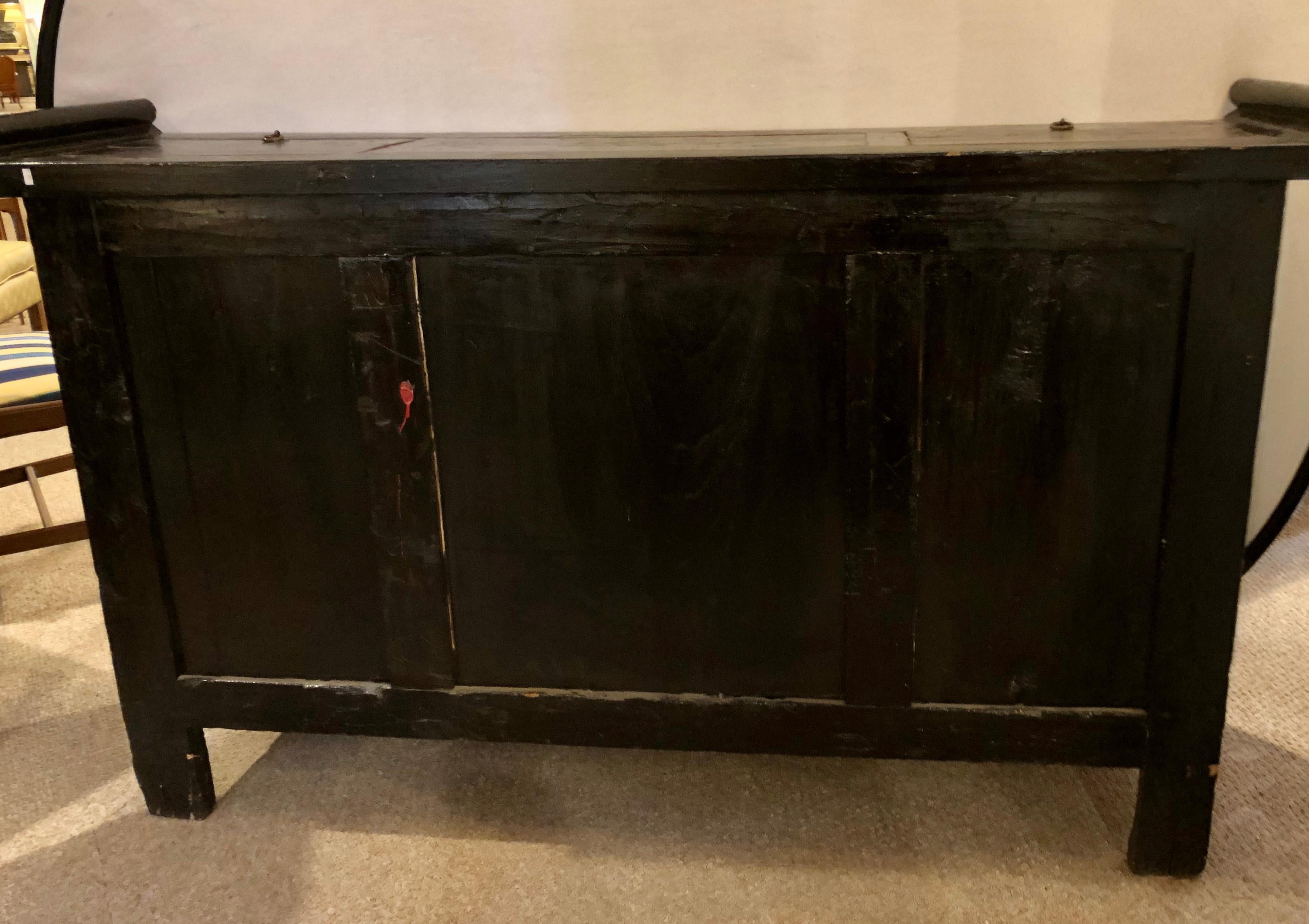 Chinese Alter Table, Coffer, Sideboard / Console Carved Wood, Early 20th Century 11