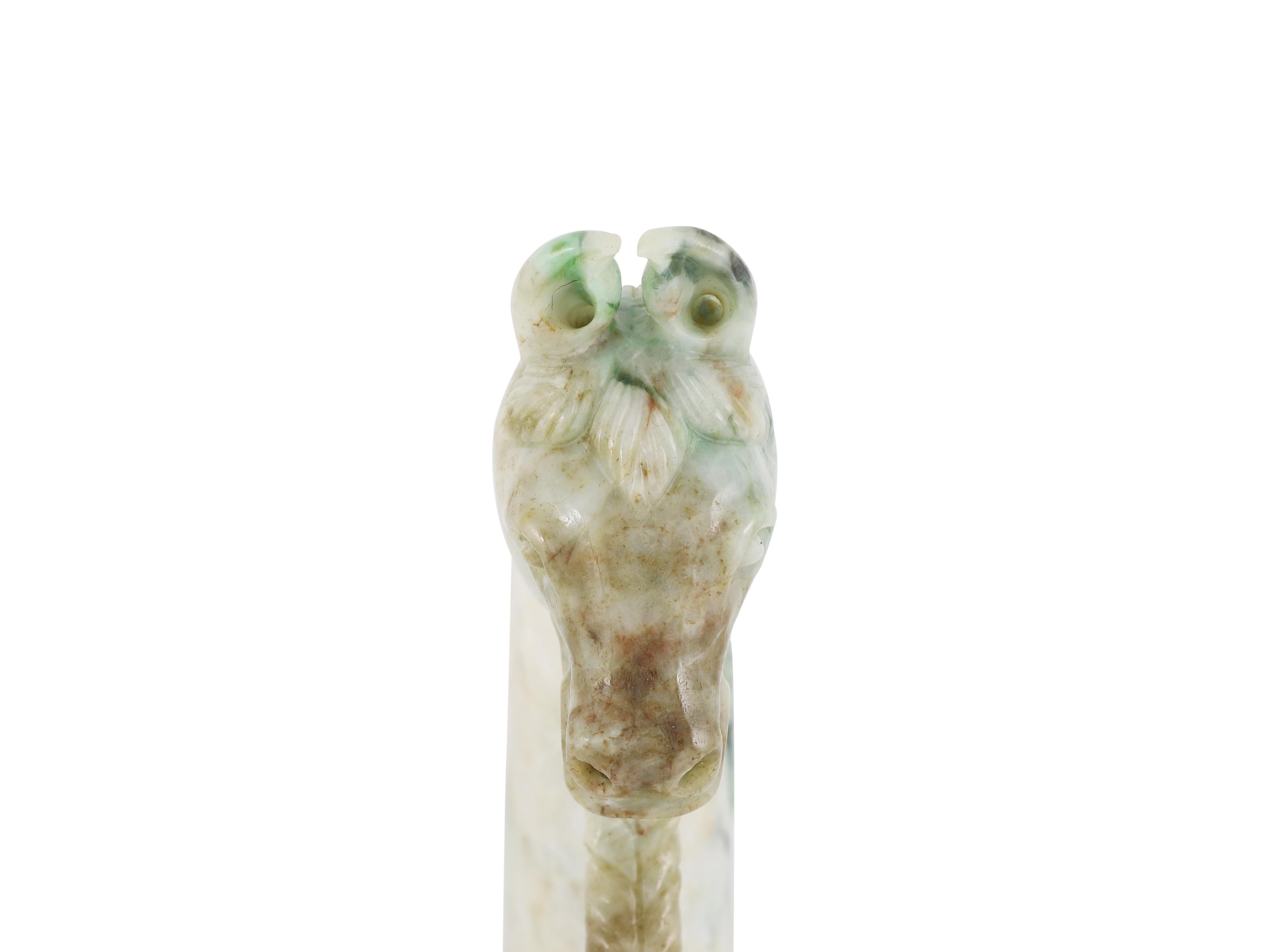 Arte asiático y antiguo indio Mughal Empuñadura de daga de jade en forma de cabeza de caballo en venta 5