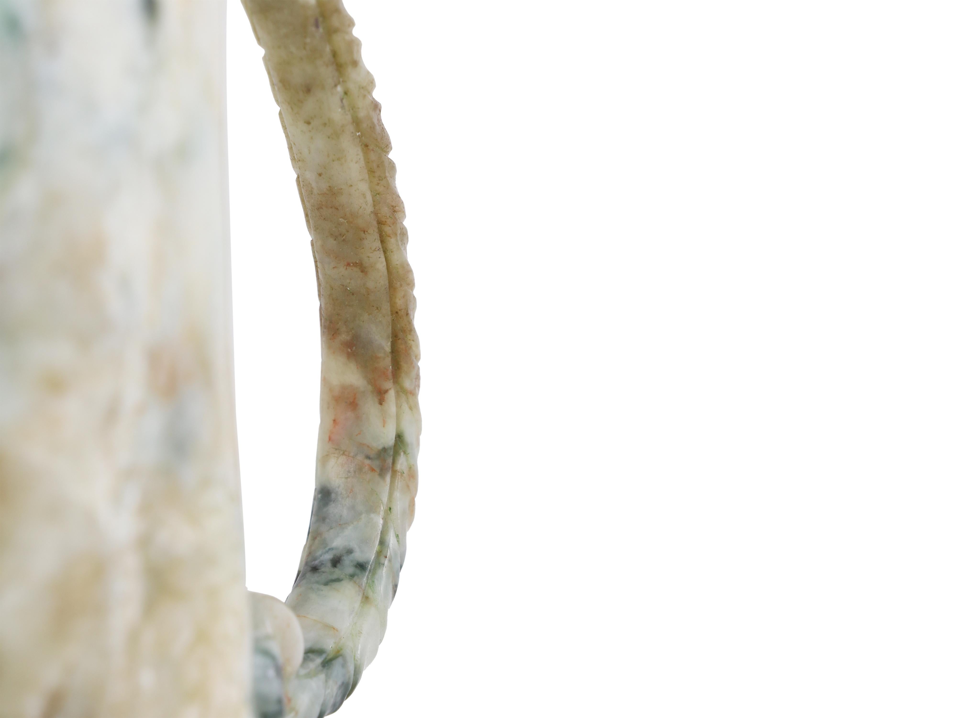 Arte asiático y antiguo indio Mughal Empuñadura de daga de jade en forma de cabeza de caballo en venta 11